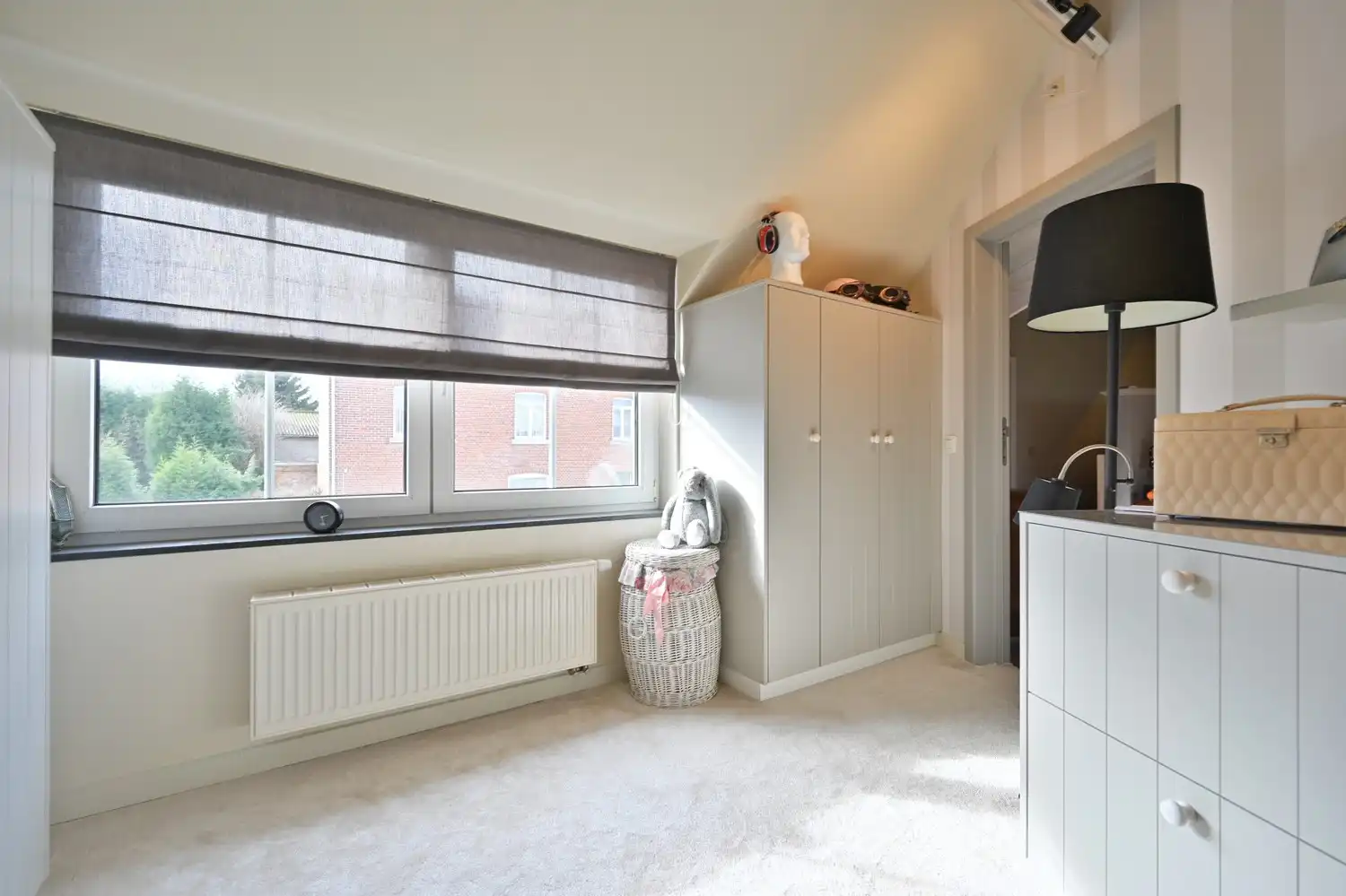 Karaktervolle woning met B&B in Veldwezelt foto 18