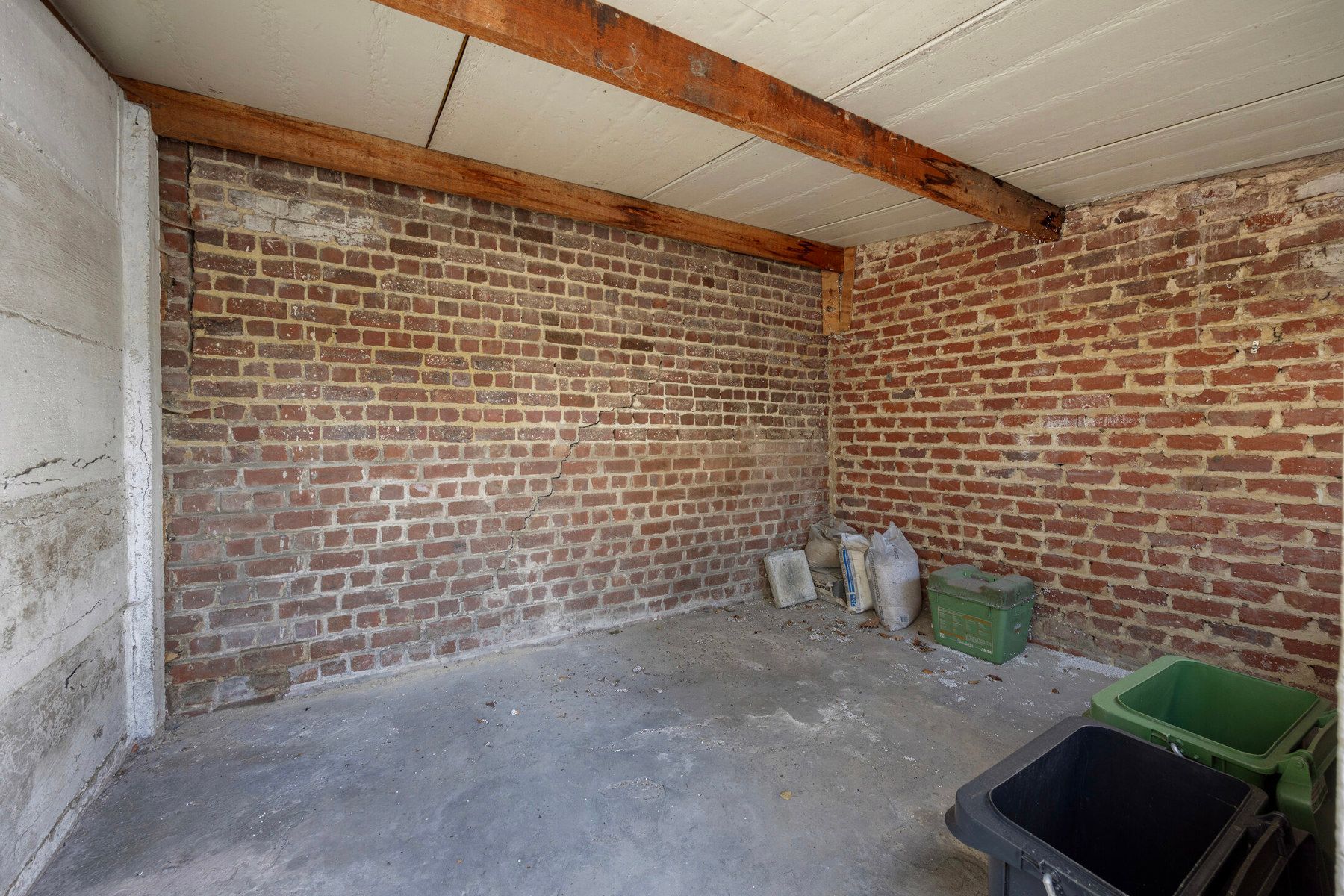 Handelshuis, ingedeeld als commerciële ruimte + appartement foto 26