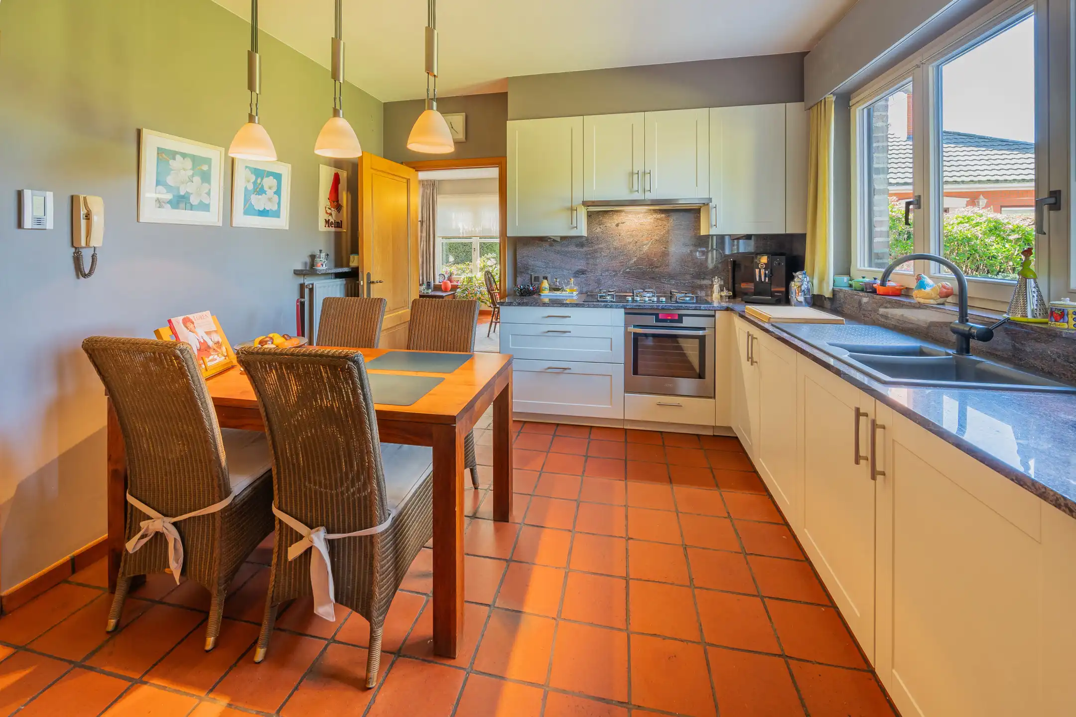 Charmante gezinswoning in rustige woonwijk  foto 6