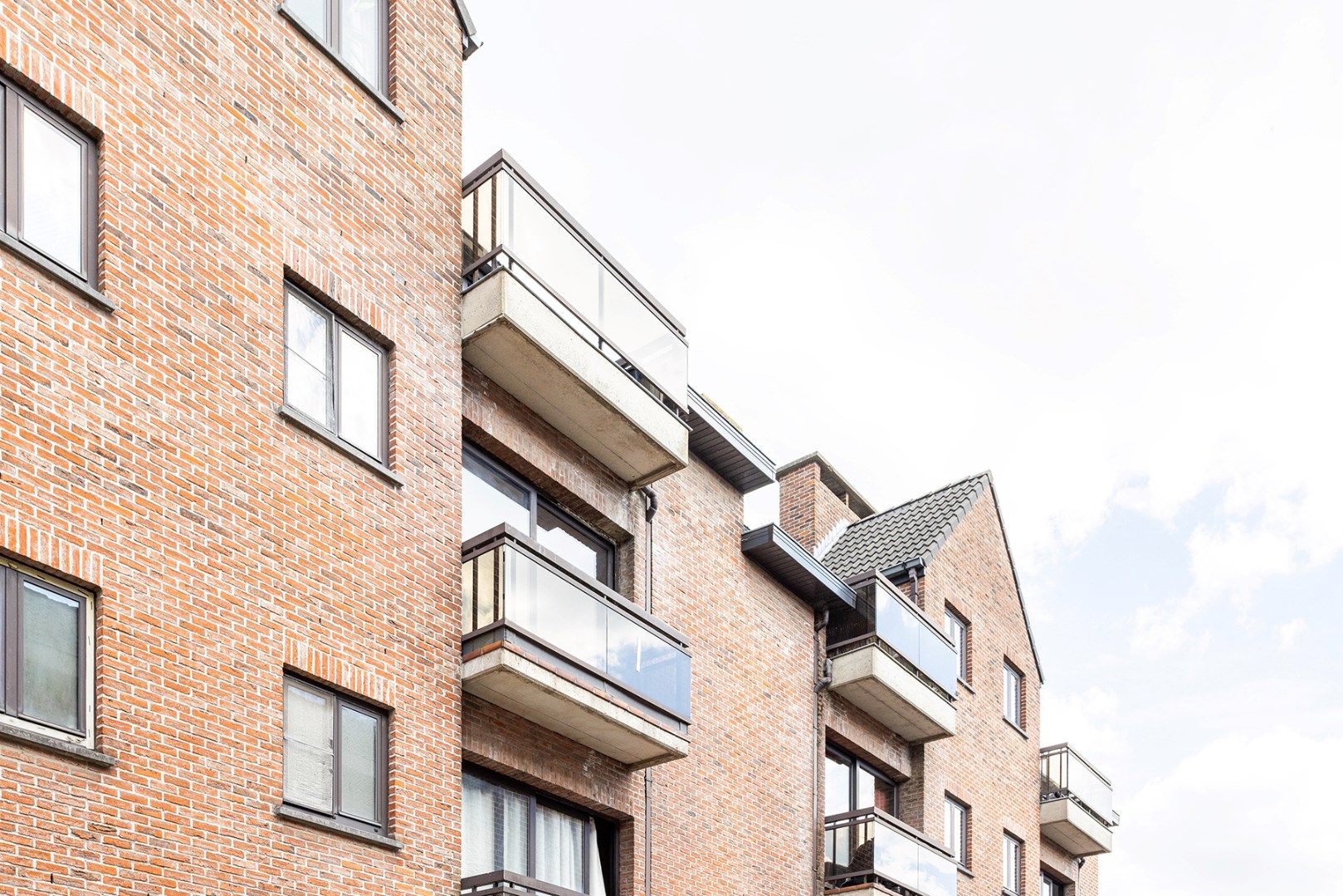 Instapklaar 2-slaapkamerappartement te koop in Temse – ideaal voor starters of investeerders! foto 10