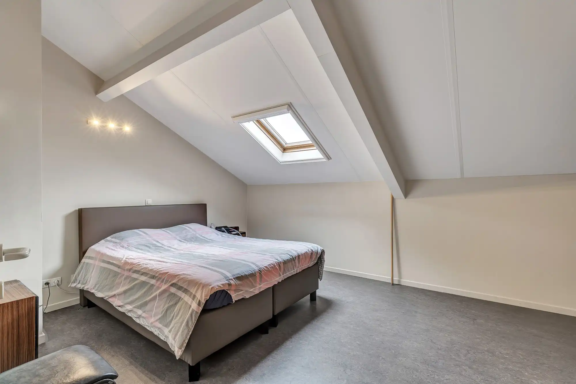 Duplex-dakappartement met 4 slaapkamers en mooi verzicht foto 12