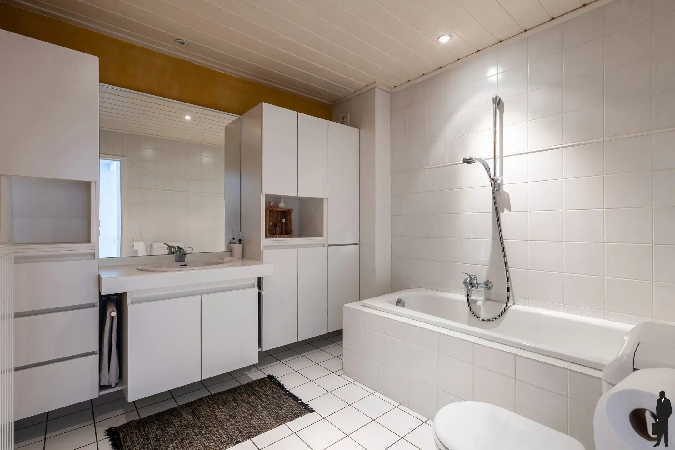 Ruime splitlevel woning, zuidgerichte tuin (ca. 522 m²) foto 15