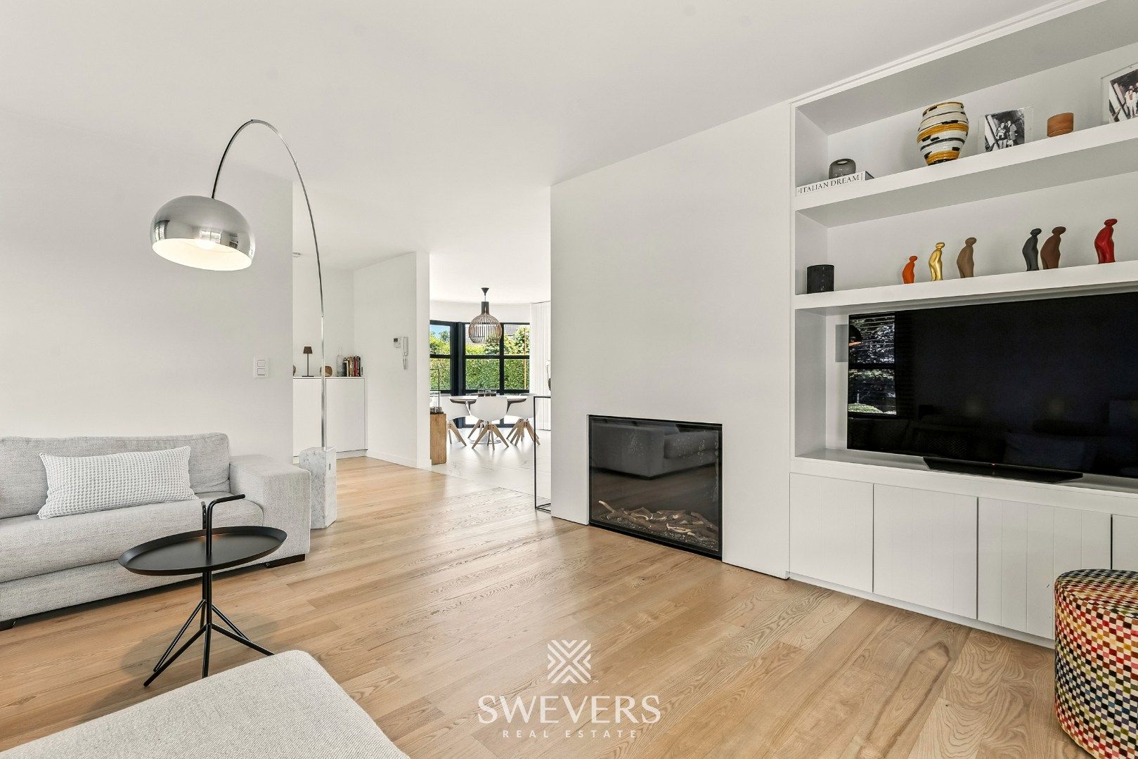 Ruime luxueuze villa met zwembad op prachtig perceel in residentiële wijk Kayenberg foto 5