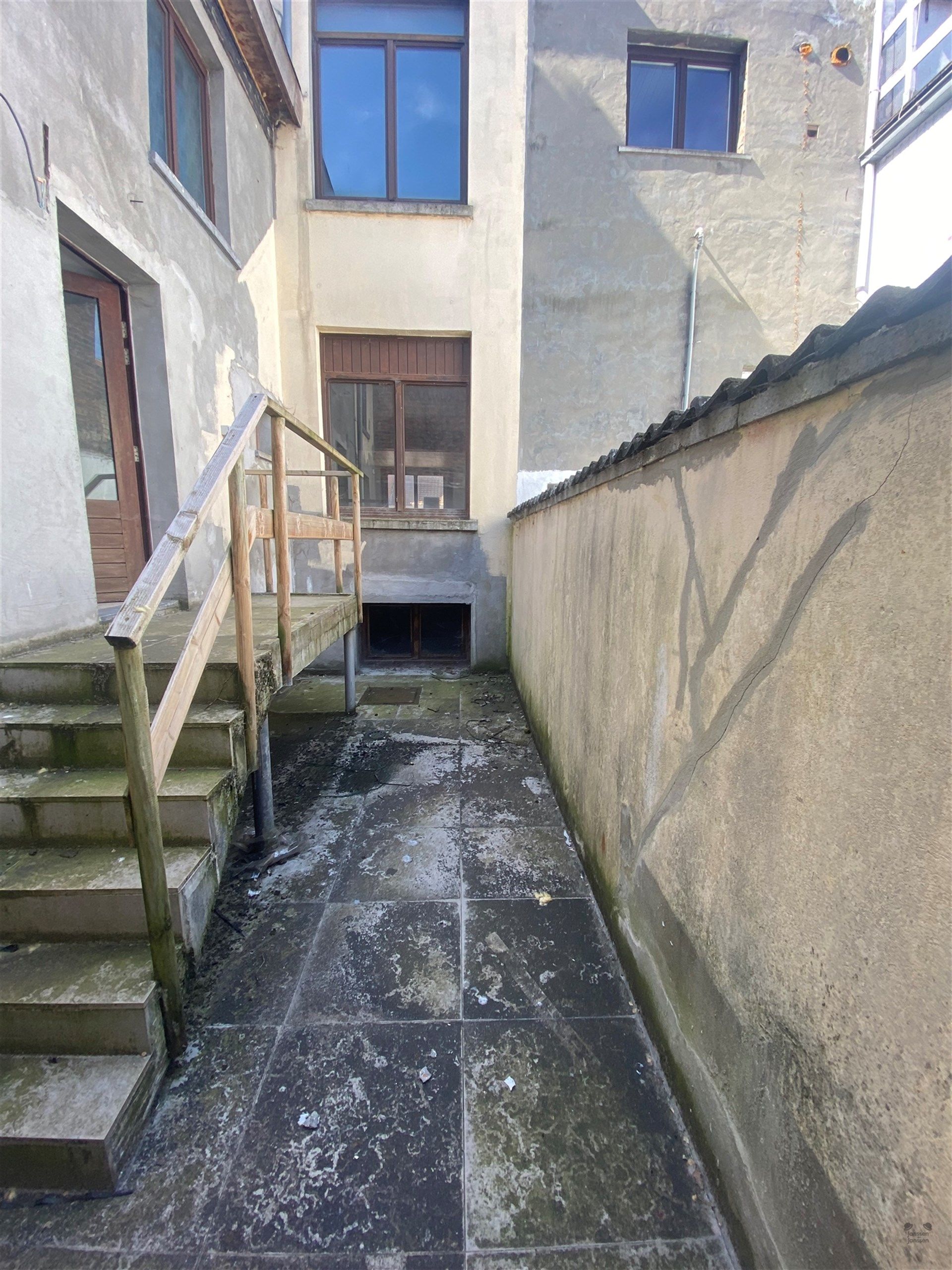 Ruime woning met 5 slaapkamers te Oostende foto 28