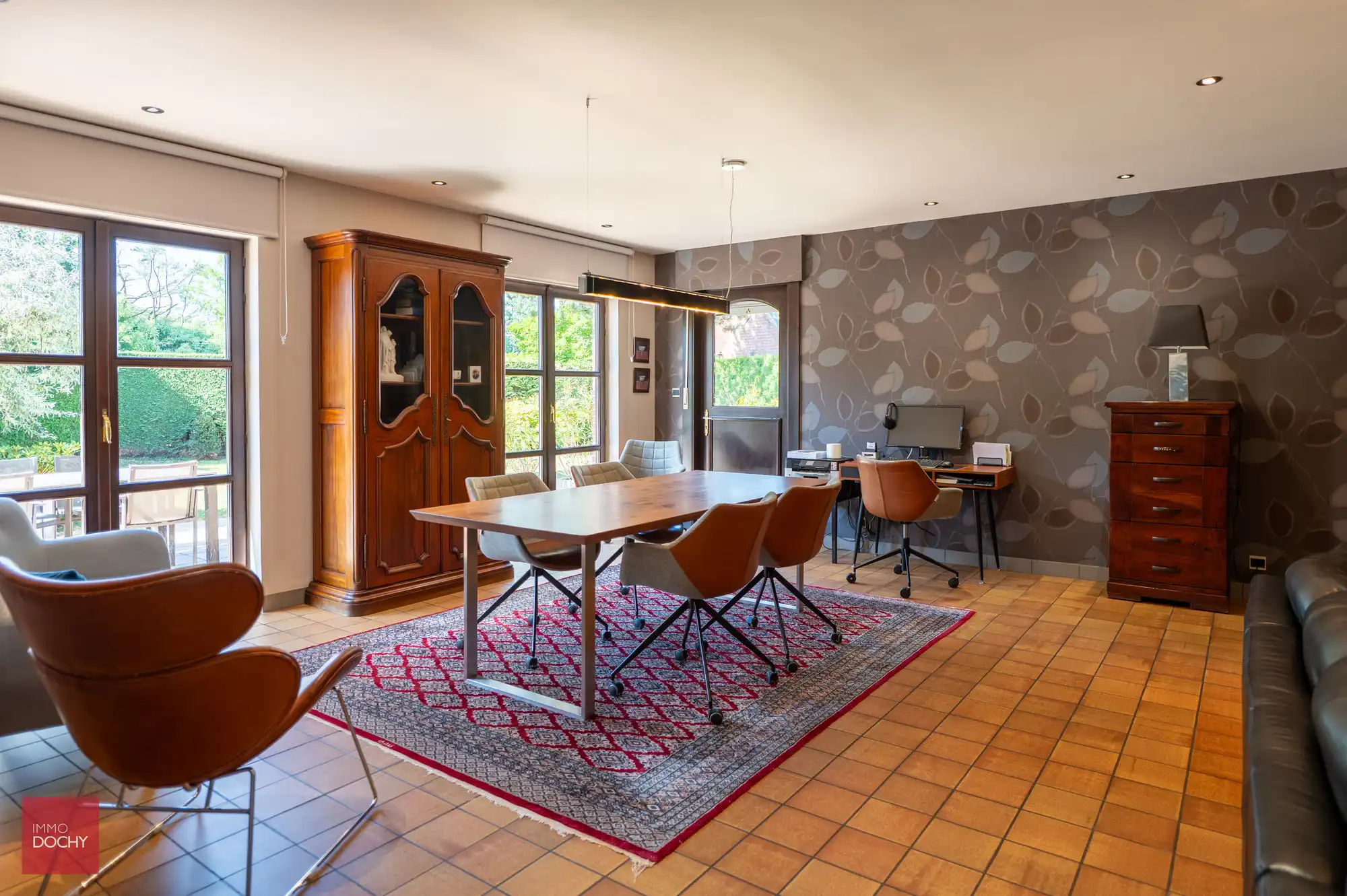 Zeer ruime en verzorgde praktijkwoning of cohousing foto 19