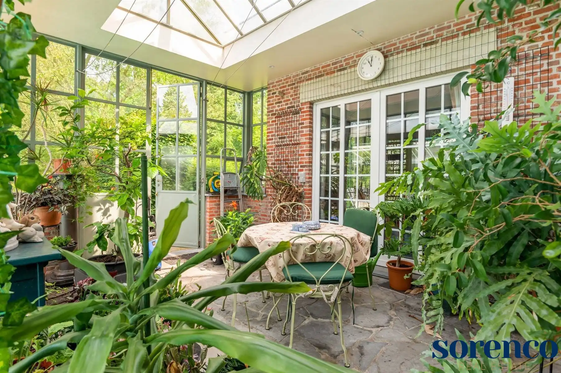 Charmante villa met zwembad op een mooi perceel  foto 33