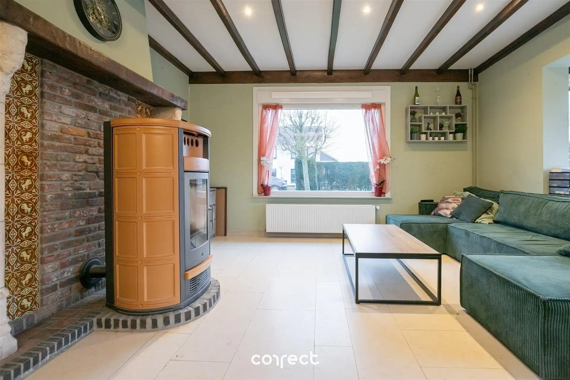 Gerenoveerde laagbouwvilla met 3 slaapkamers. foto 4