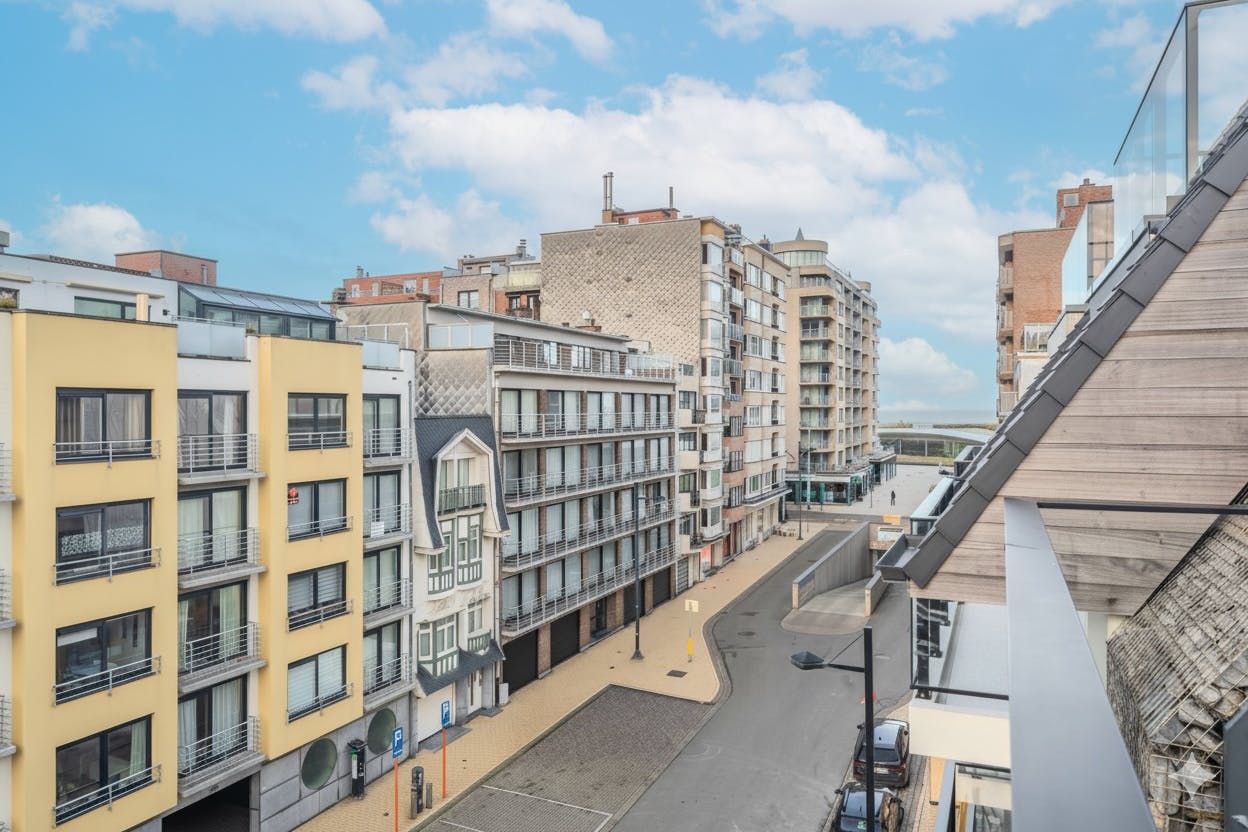 Recent twee slaapkamer appartement op absolute topligging! foto 5