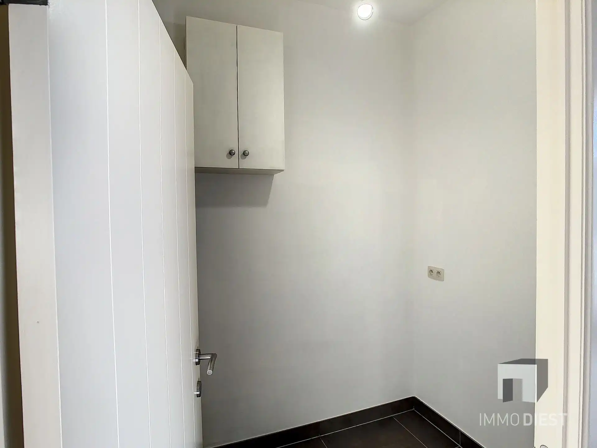 Woning met bouwland en achterliggend magazijn op 9a 04ca. foto 10