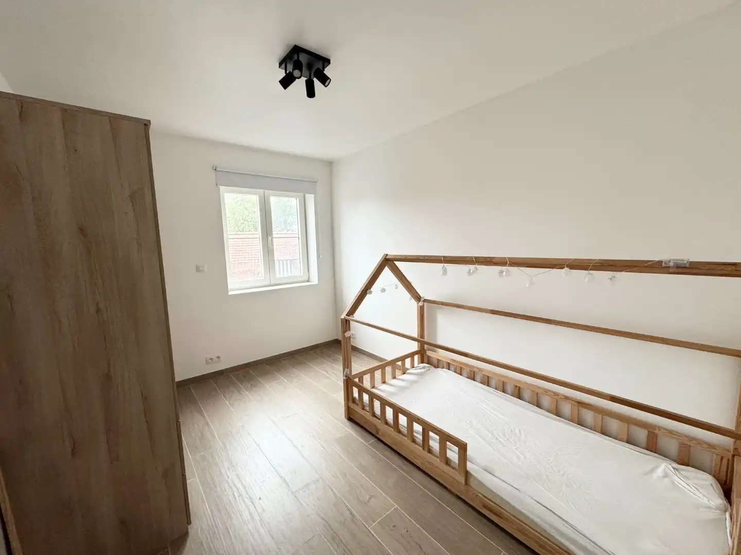 Ruime halfopen nieuwbouwwoning met 3 slaapkamers en tuin foto 8