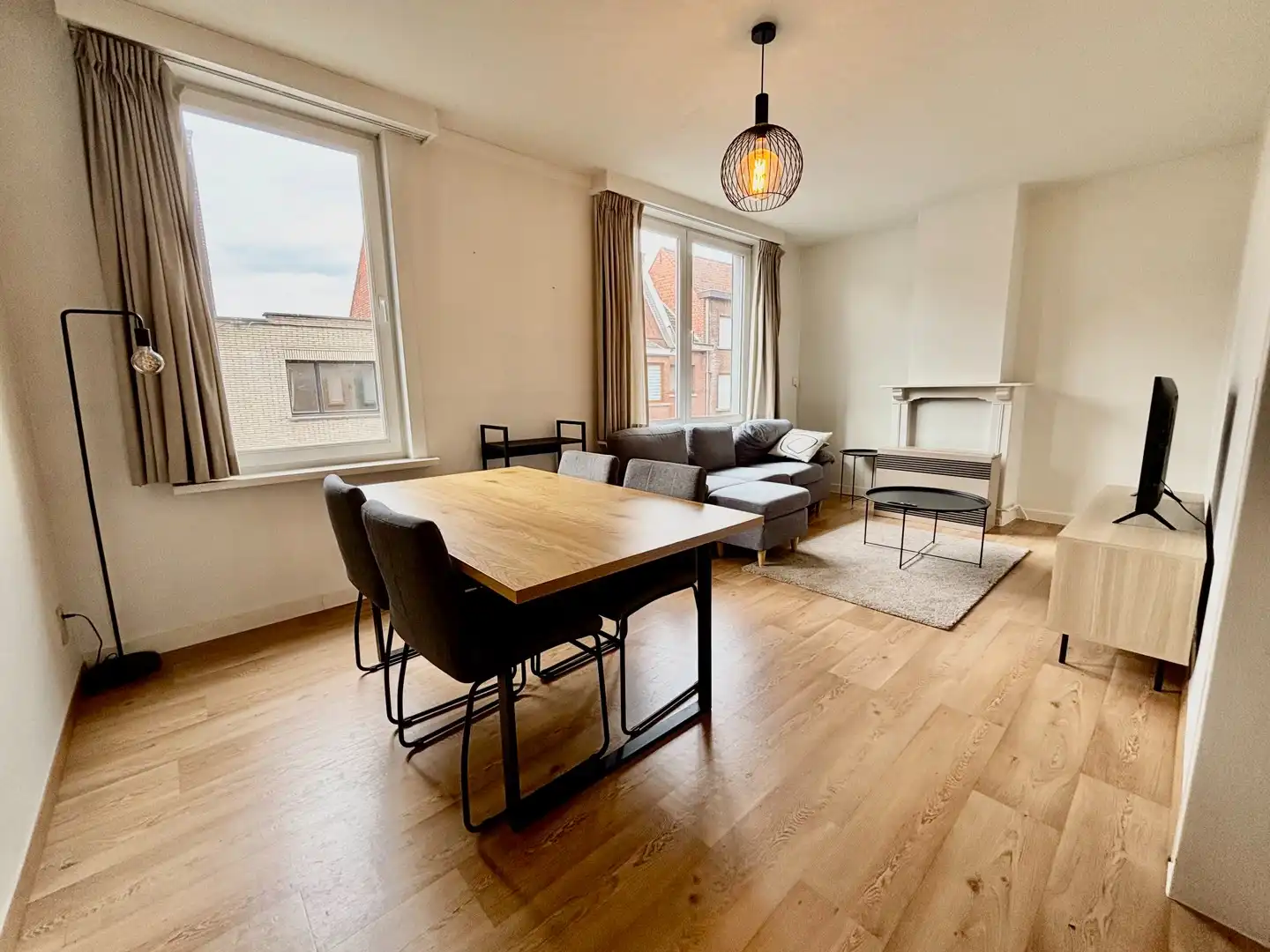Lichtrijk appartement met terras aan de stadsrand van Roeselare foto 3