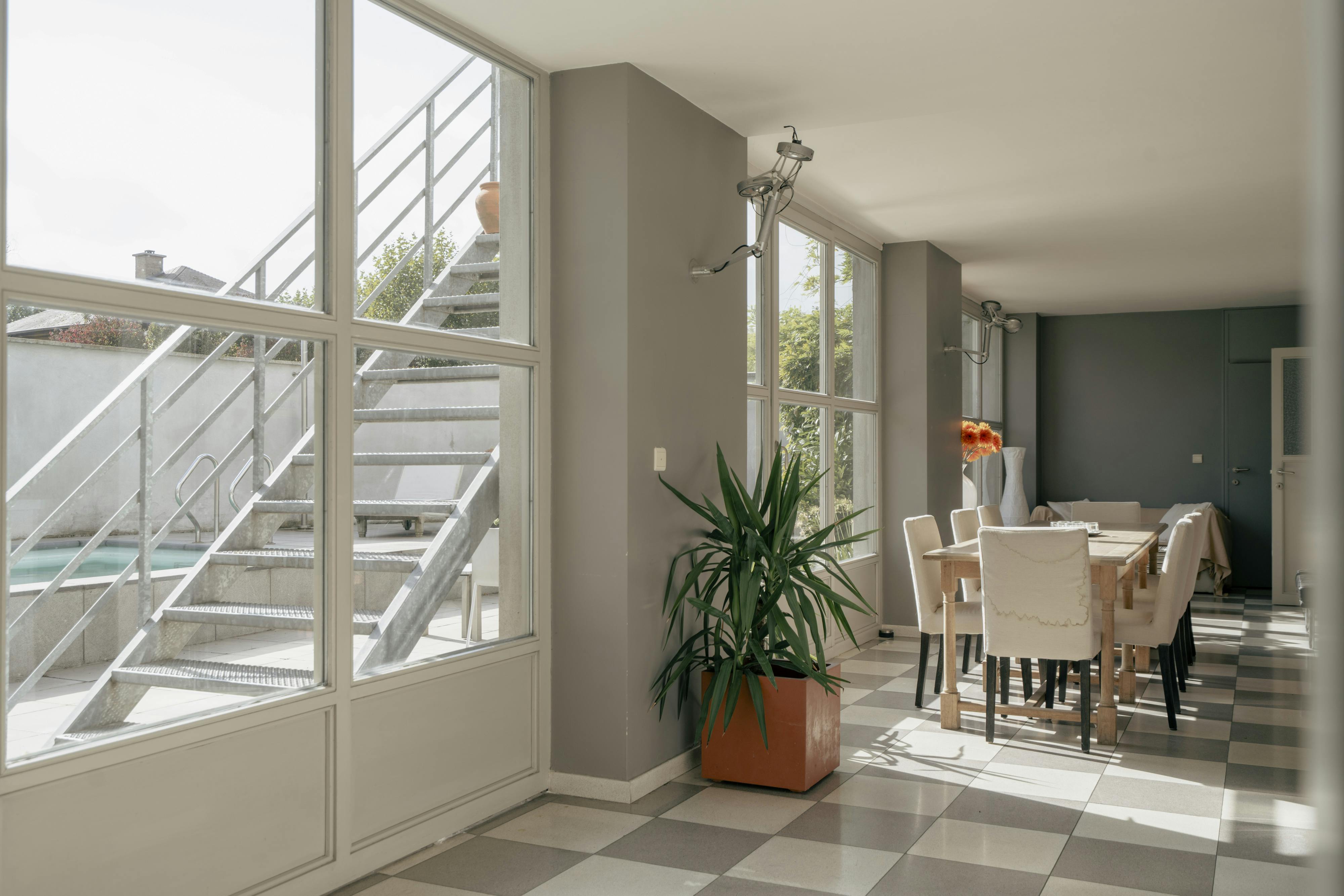 Exclusieve loftwoning met zwembad en loods te koop in Lauwe foto 14