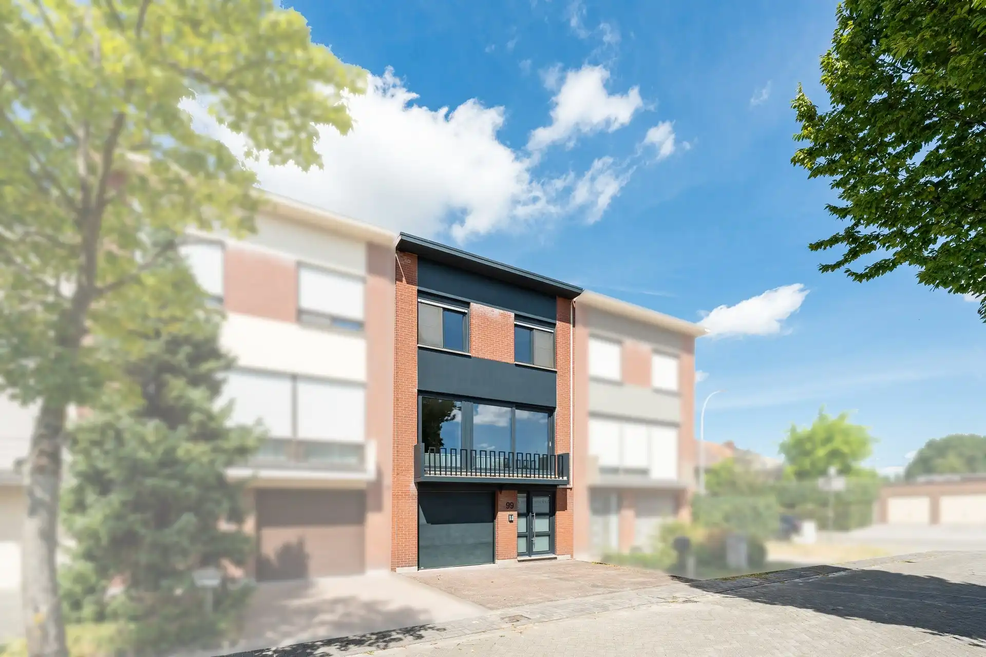 Energiezuinige bel etage woning met 3 slaapkamers gelegen in een groene omgeving foto 2