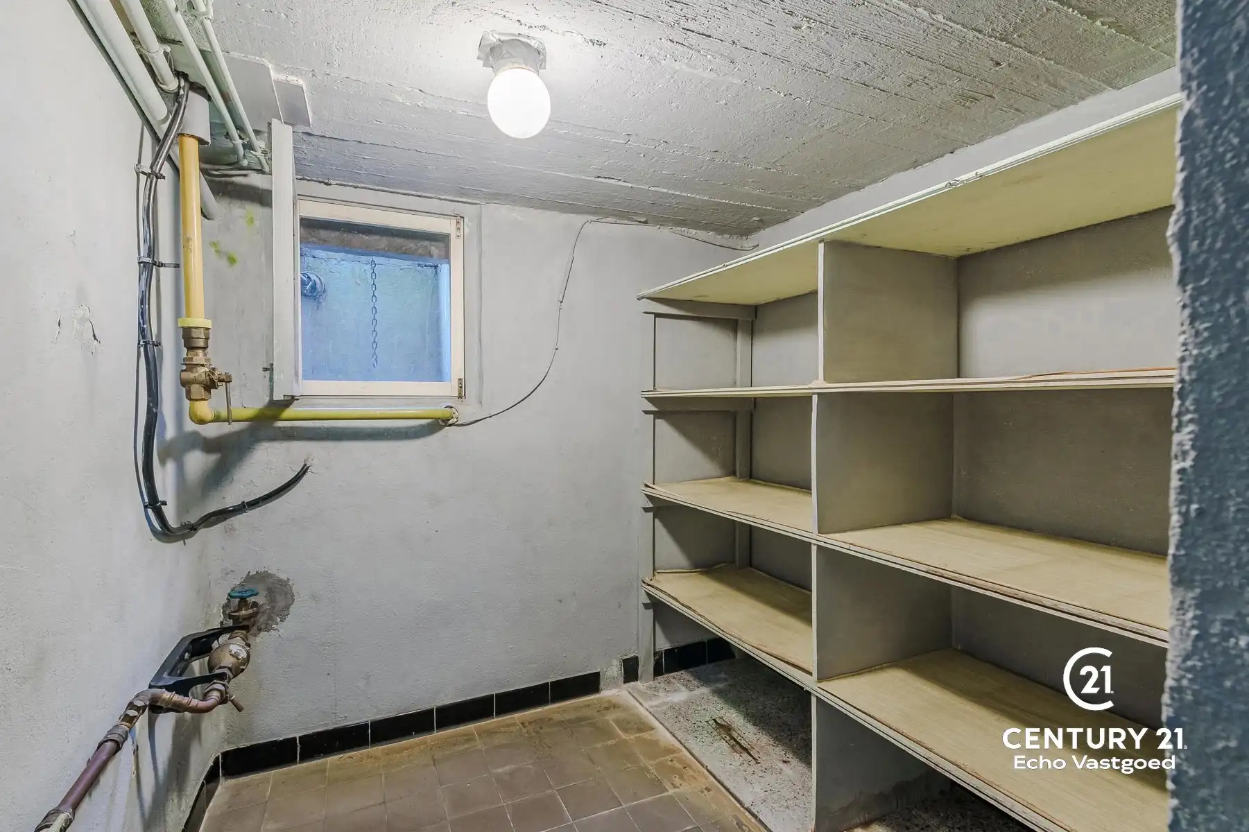 Te renoveren halfopen woonst met veel potentie op topligging foto 22