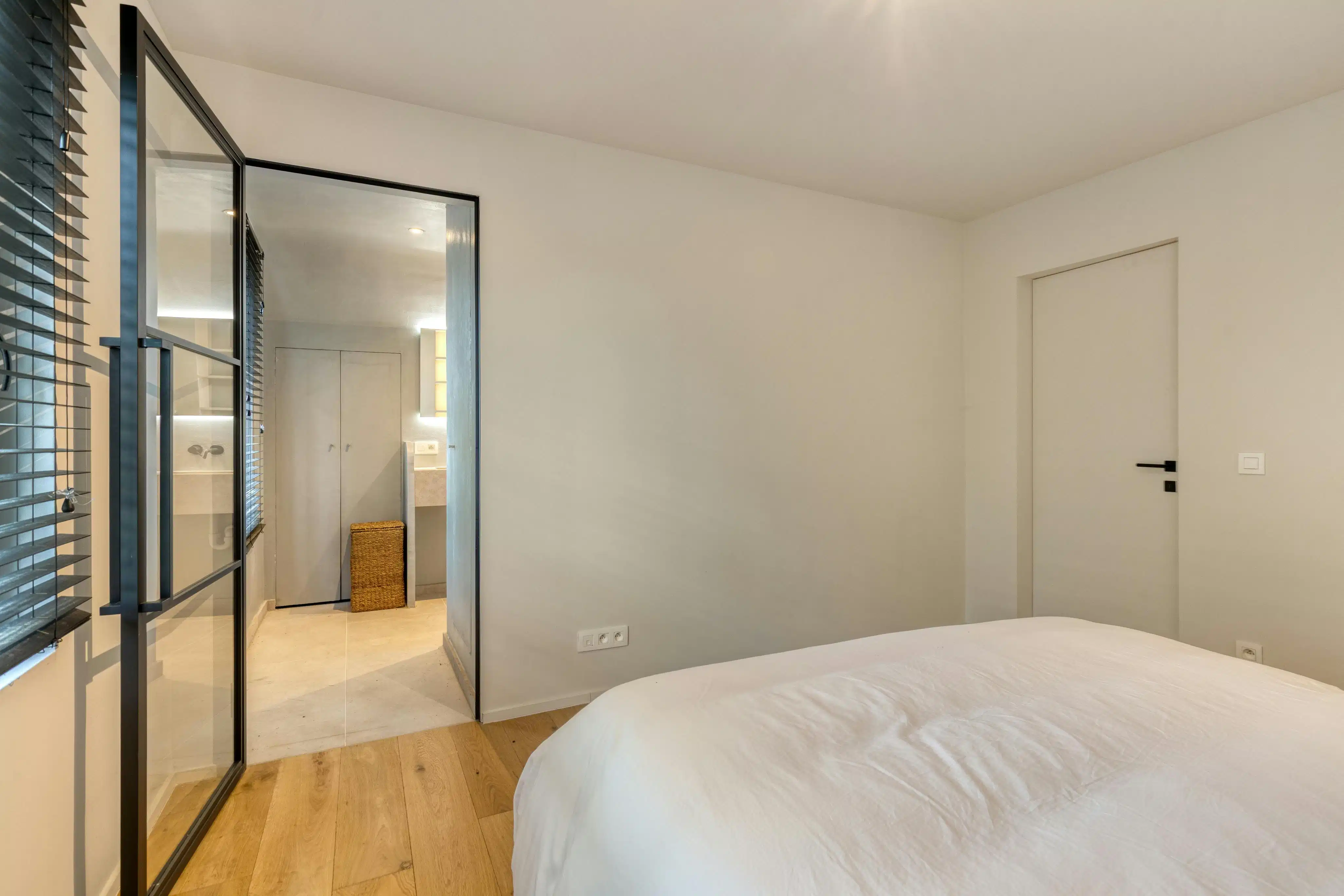 Gerenoveerde villa met 4 slaapkamers en prachtige vergezichten foto 16