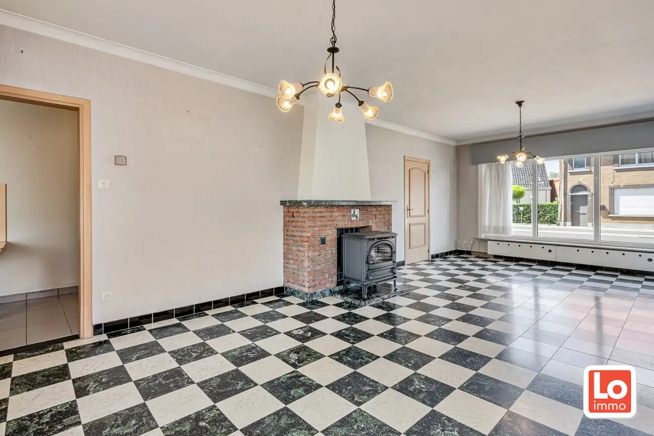 Verder te renoveren halfopen woning en afzonderlijke dubbele garage en stadstuin op een gemakkelijk bereikbare locatie in Hamme! foto 7