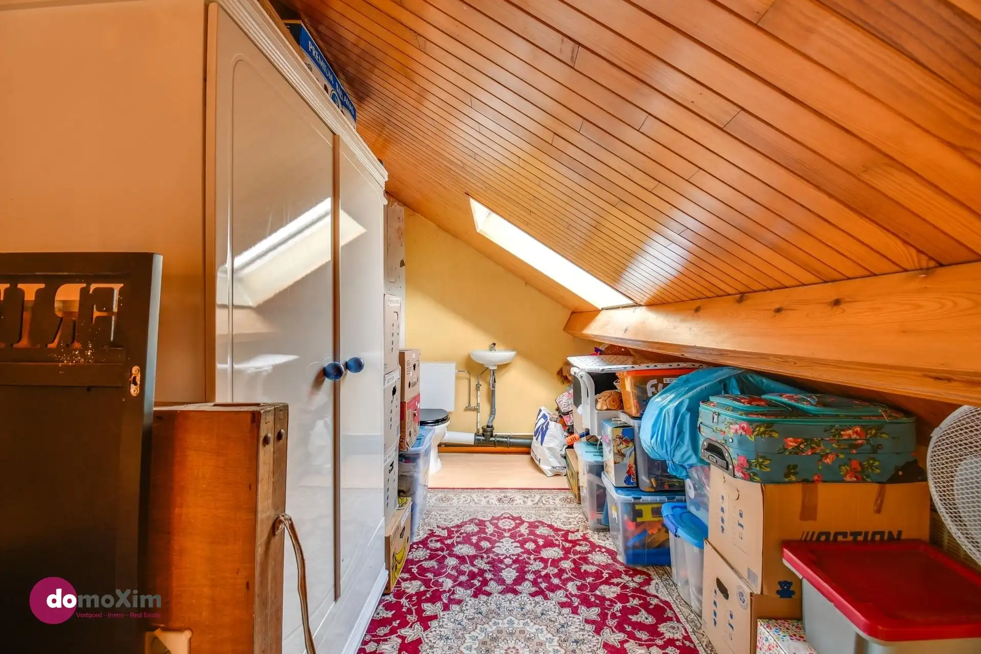 Praktische woning met mooie tuin en uitstekende bereikbaarheid foto 15