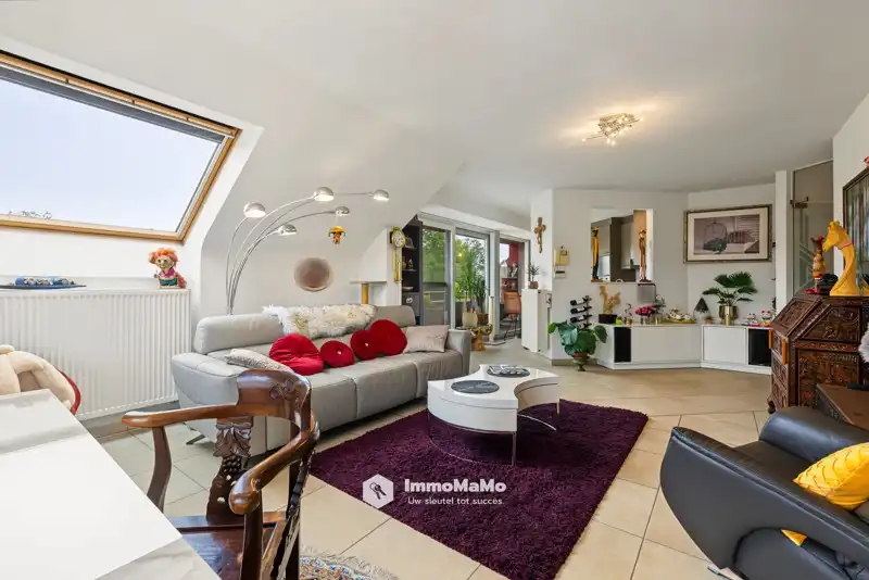 RUIM DAKAPPARTEMENT MET 3 GARAGES EN ZALIG DAKTERRAS TE KOOP foto 6