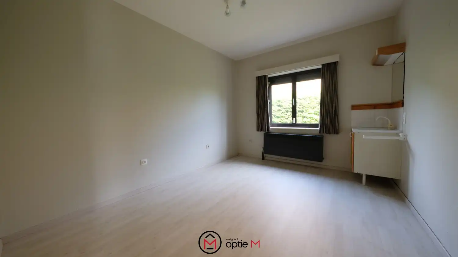 Rustig gelegen gezinswoning met 5 slaapkamers en garage foto 13