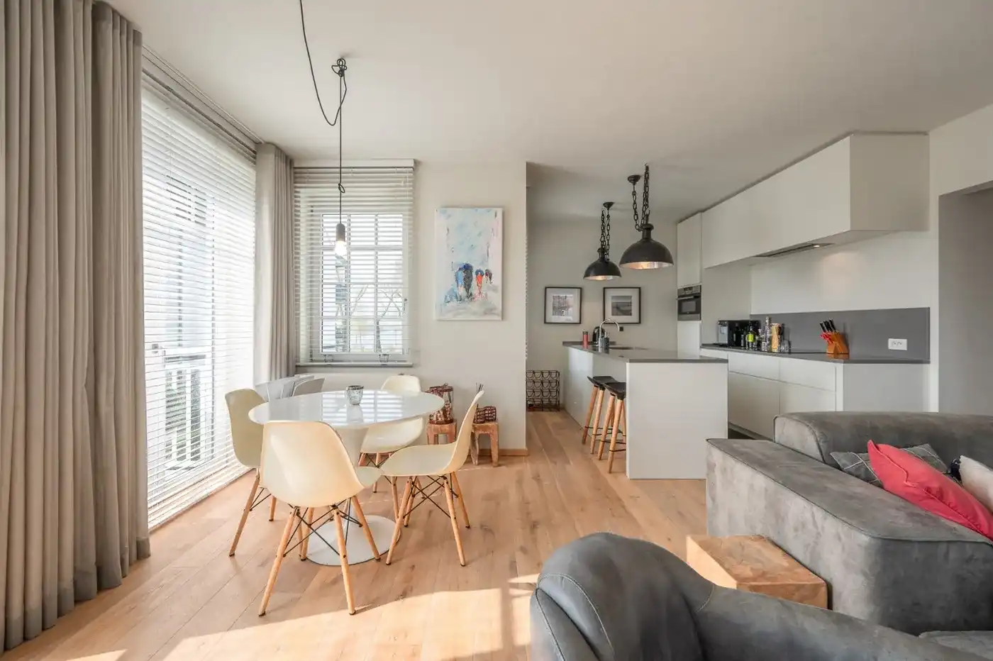 Mooi ongemeubeld appartement in Duinenwater met zijdelings meerzicht foto 2