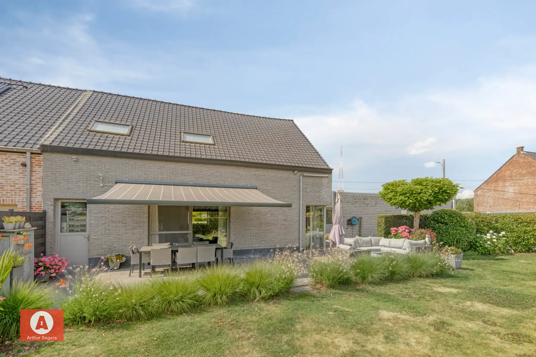 Unieke multifunctionele eigendom (woning met werkplaats) foto 23