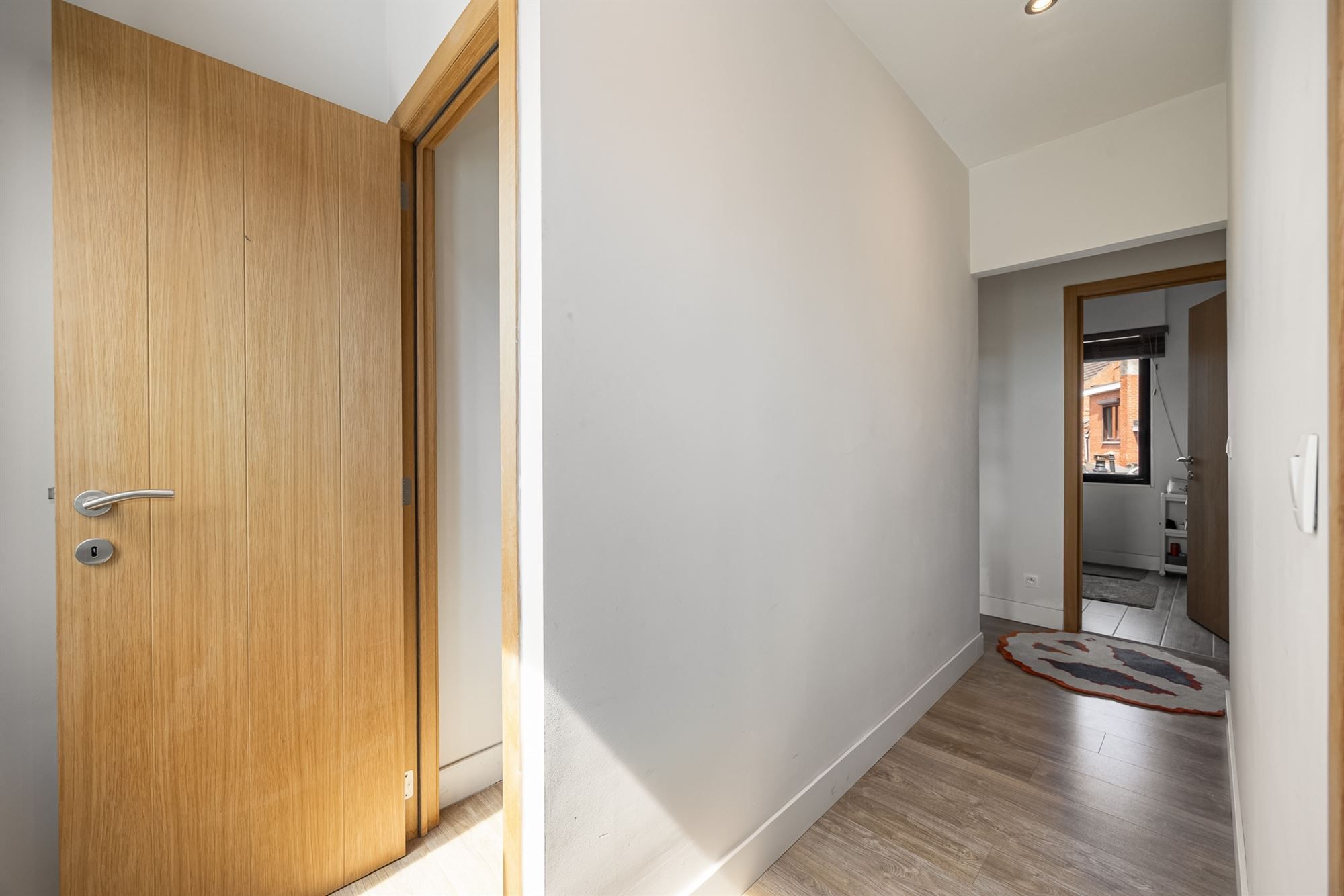 Instapklare woning met 3 slaapkamers en stadskoer foto 13