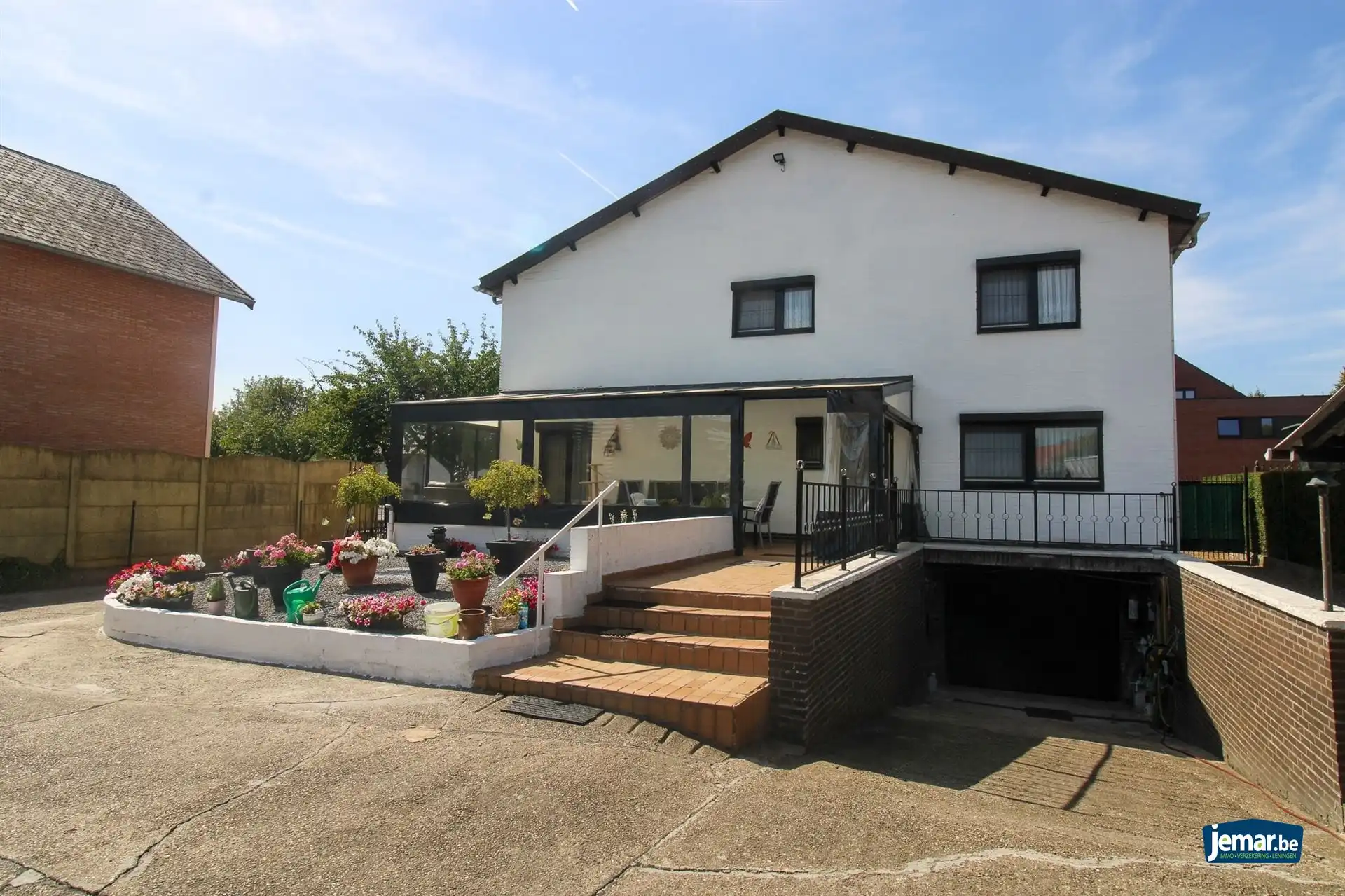 Vrijstaande gezinswoning met 4 slaapkamers, ruime kelder en garage, zonnepanelen mét certificaten en tuin op een vlot bereikbare toplocatie in Maasmechelen! foto 13