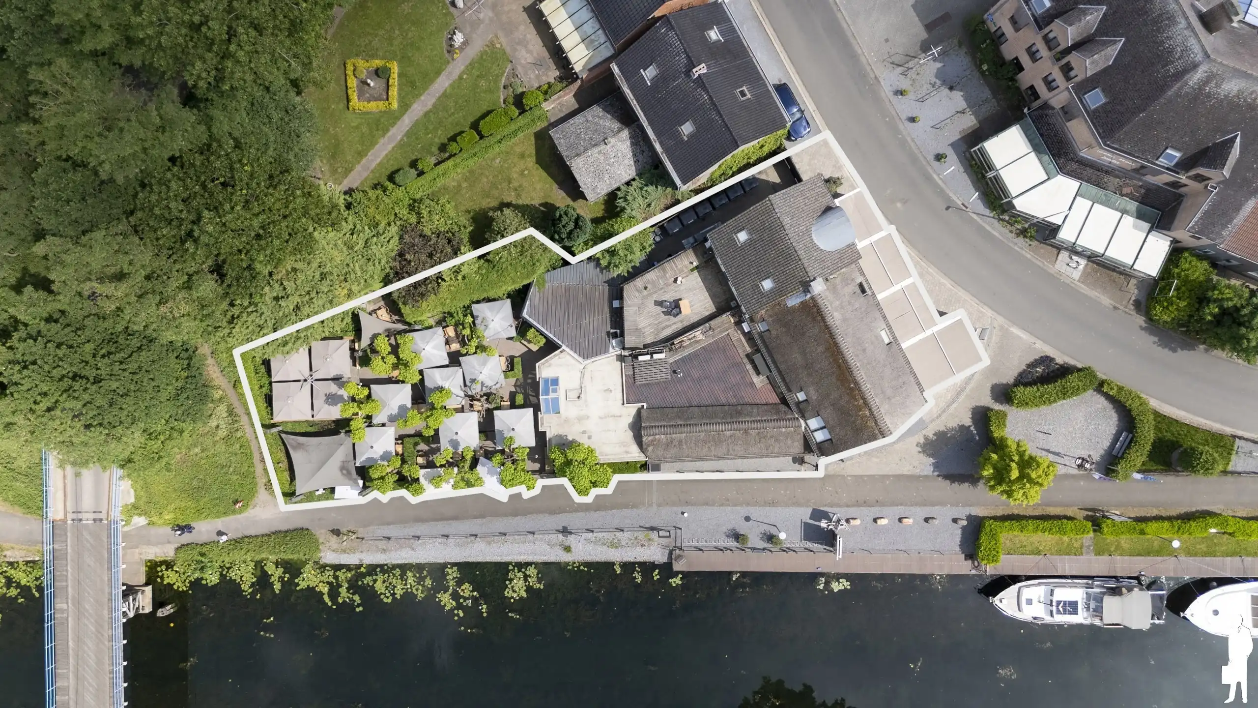 'De Waterkant' - taverne met conciërgewoning op toplocatie foto 3