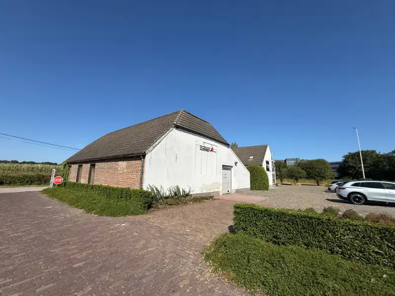 Toplocatie langs de E313: karaktervol kantoor- en opslagcomplex foto 2