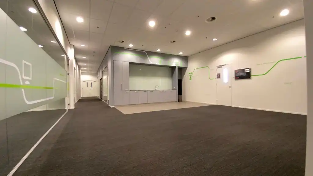 Flexibel in te delen kantoor te huur nabij R8 in Kortrijk foto 6