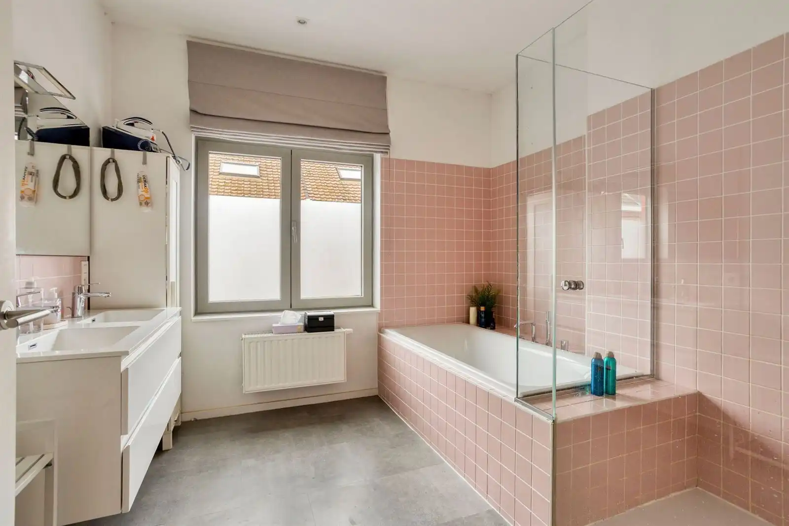 Instapklare en gerenoveerde woning met 3 slaapkamers, bureau en gezellige tuin in Halle foto 16