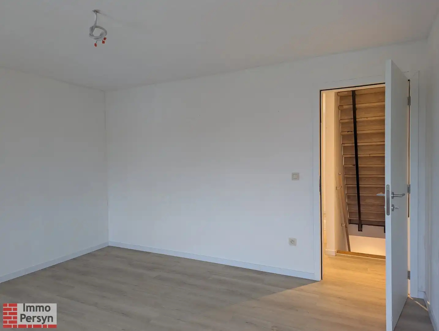 Rustig gelegen gezinswoning met tuintje foto 16