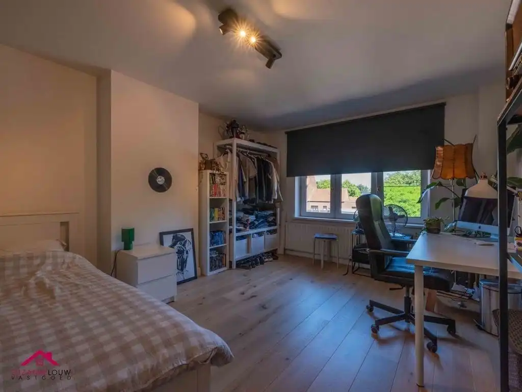 Op te frissen woning in gesloten bebouwing foto 19
