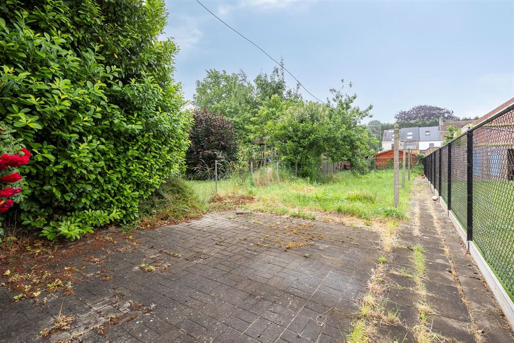 Halfopen woning met potentieel  foto 20