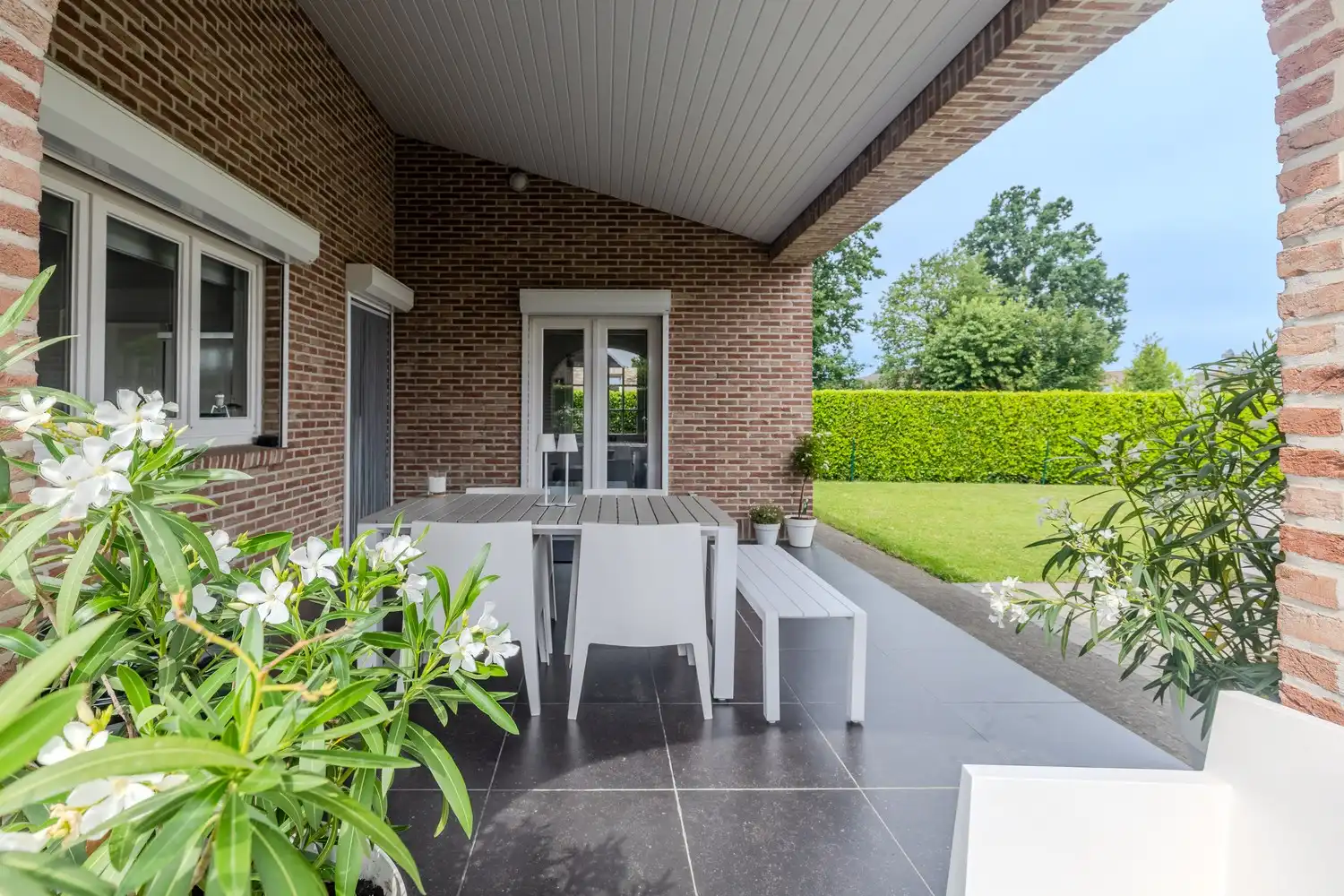 Verzorgde, instapklare woning met 3 slaapkamers én 2 badkamers in het gezellige Mopertingen, Bilzen-Hoeselt. foto 32