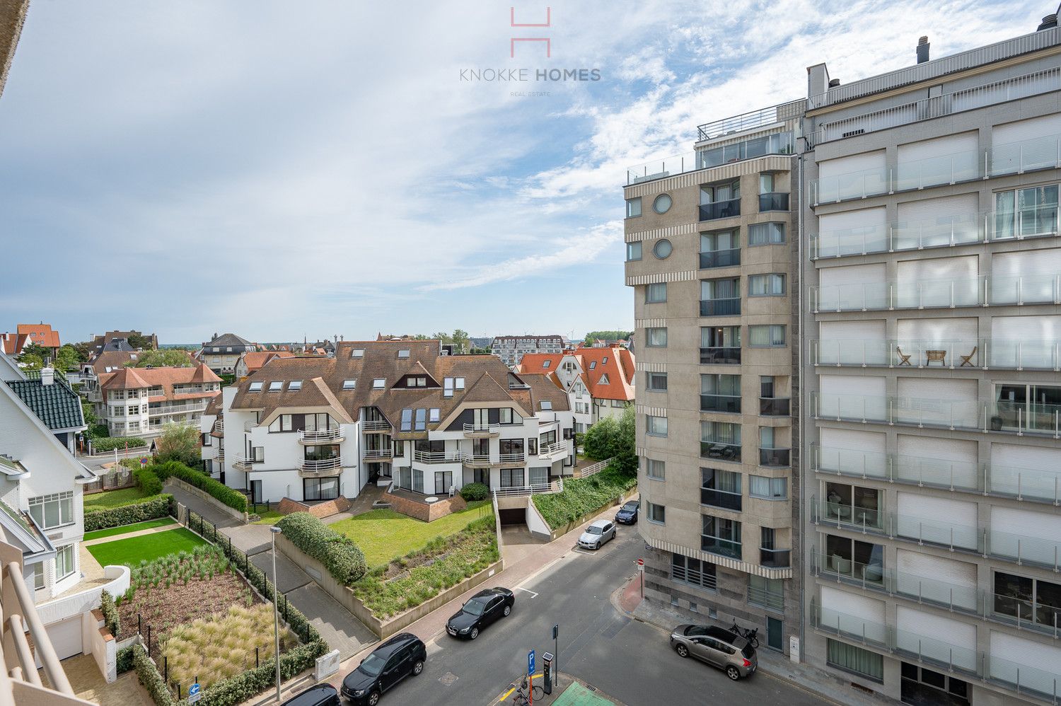 Recent gerenoveerd vakantie-appartement met zijdelings zicht op zee foto 3