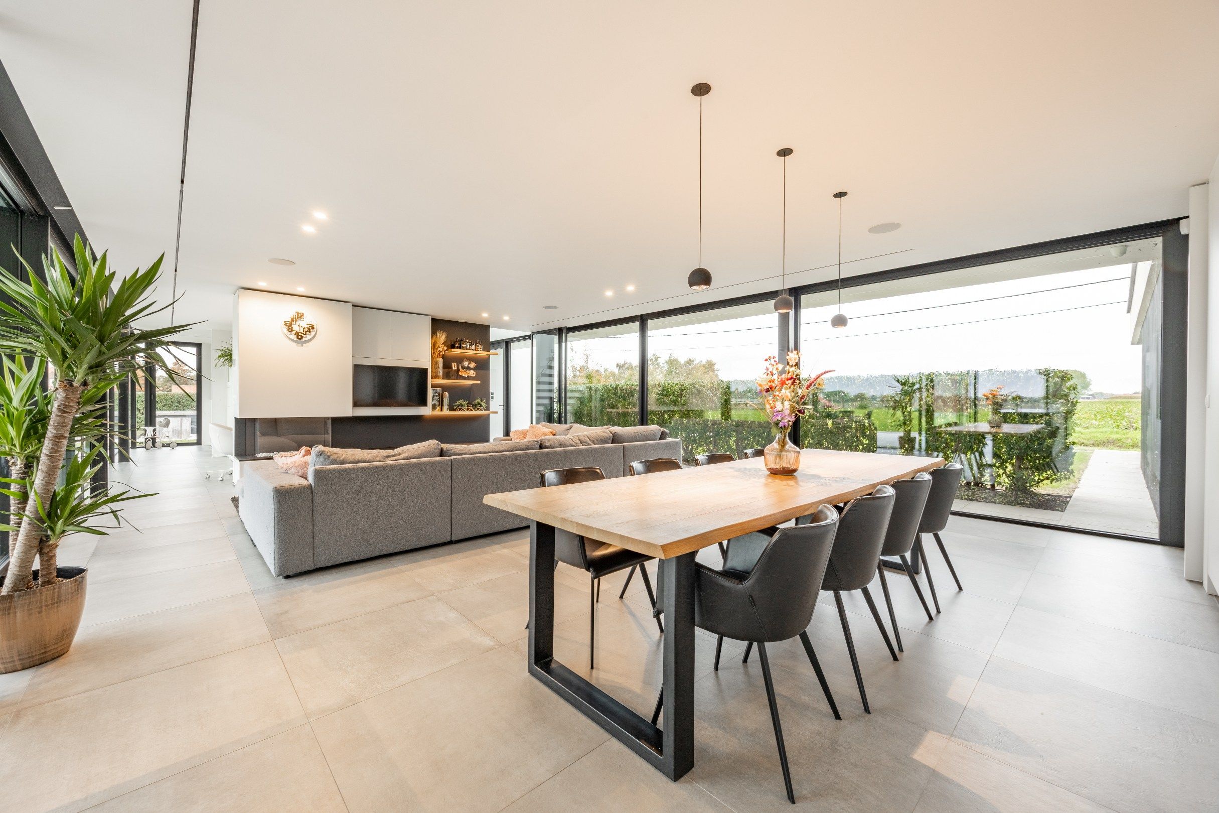 ARCHITECTURALE NIEUWBOUWVILLA OP RUIM LANDELIJK DOMEIN foto 9