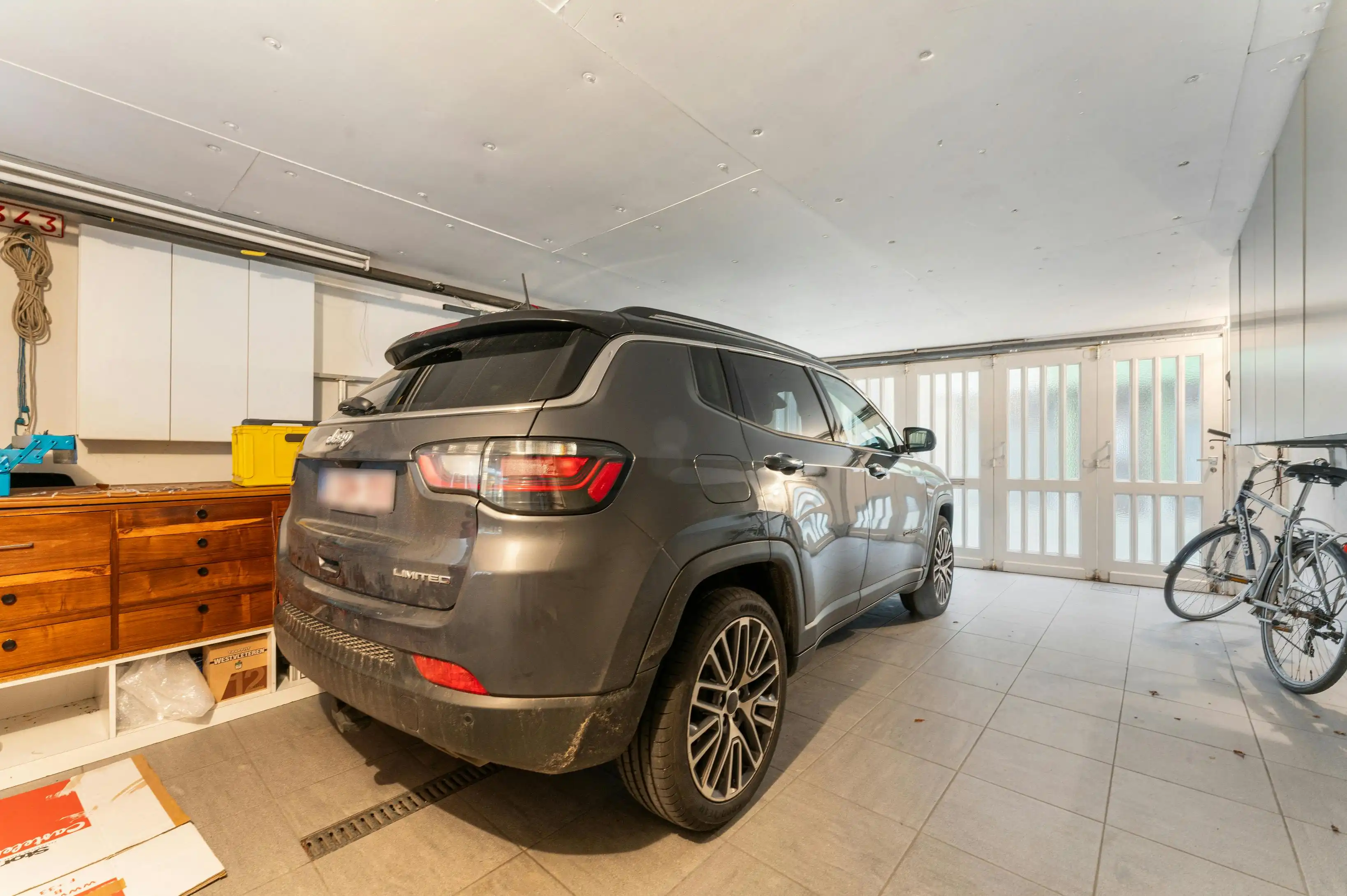 Ruime woning met handelsgelijkvloers en appartement in het centrum van Veurne. foto 26