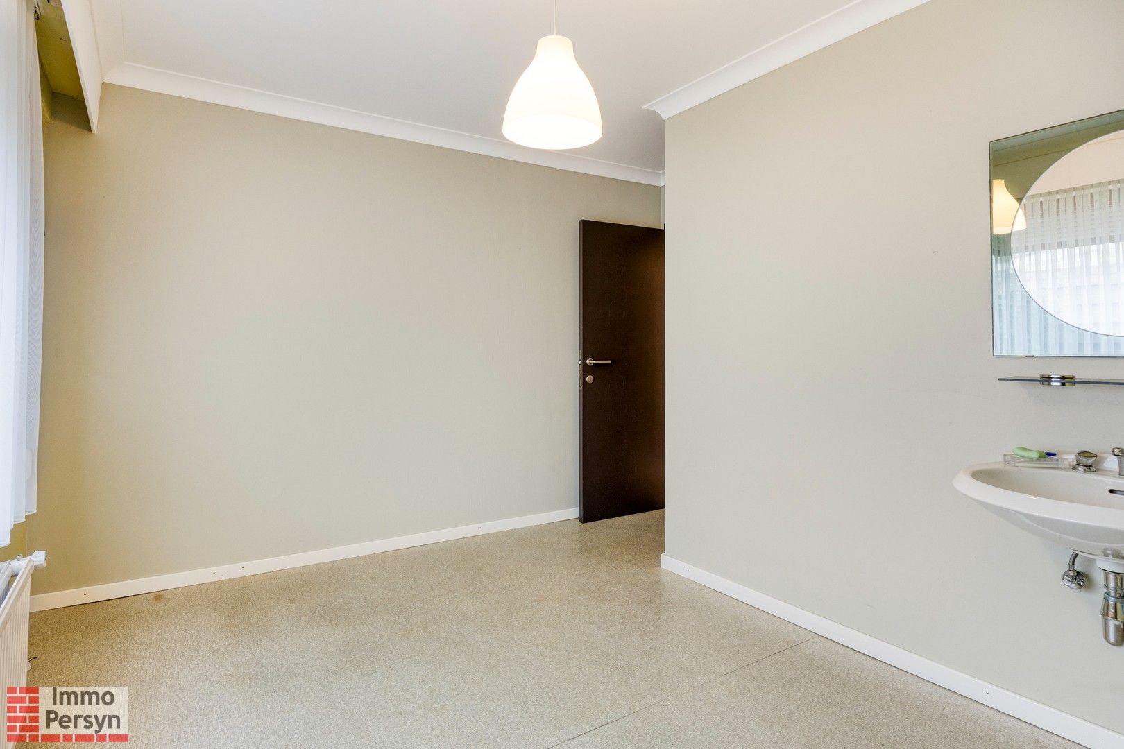 Charmante open bebouwing met praktische indeling in een rustige omgeving foto 18