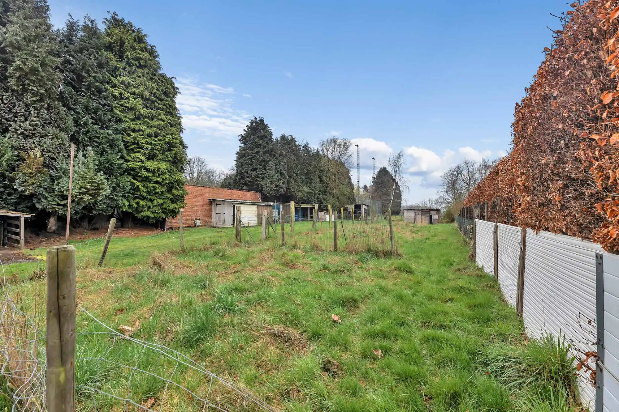 Ruime woning met veel potentieel en grote garage (80m²) foto 30