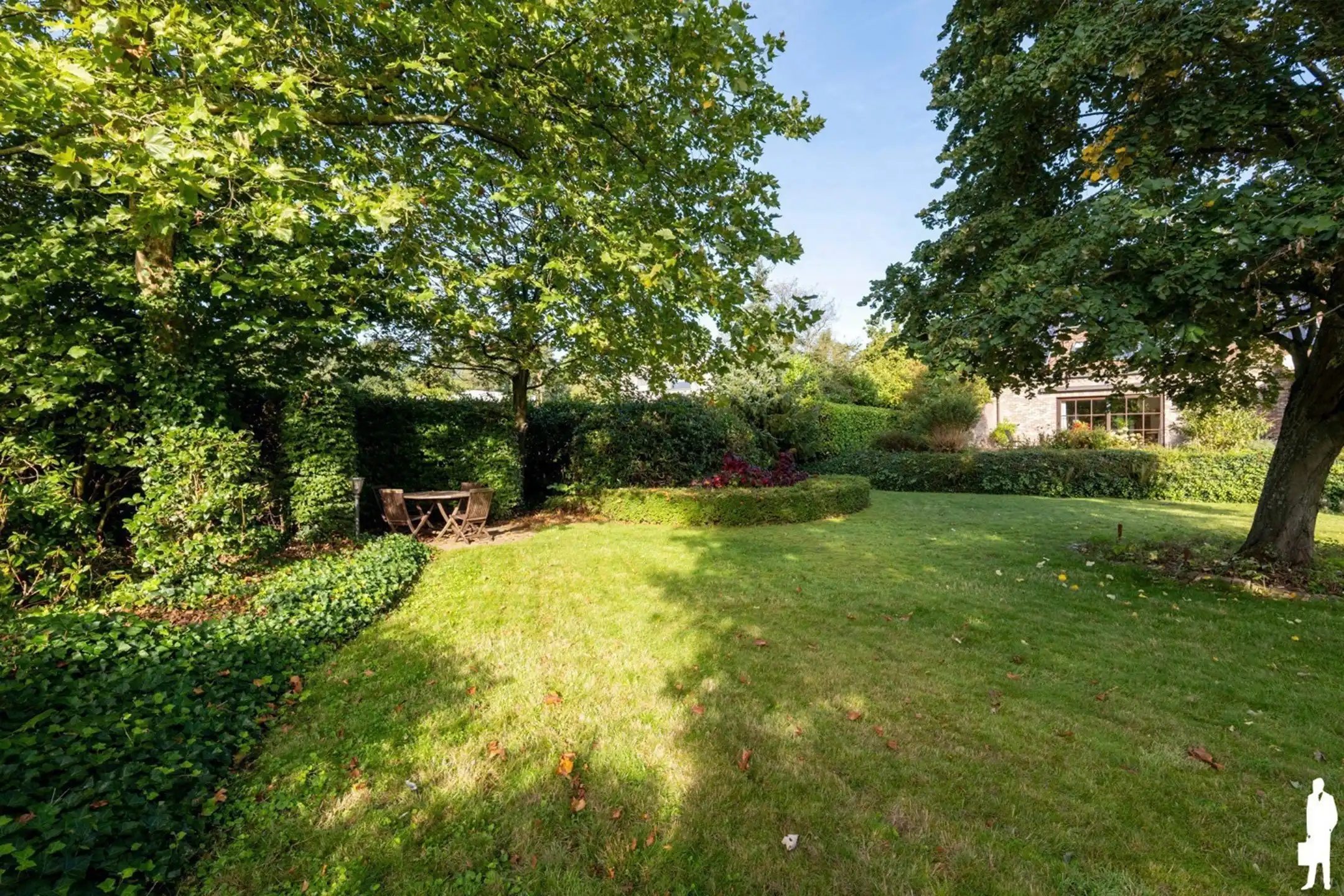Villa - uitzonderlijke ligging; nabij Nederl.- uiteinde wijk foto 27