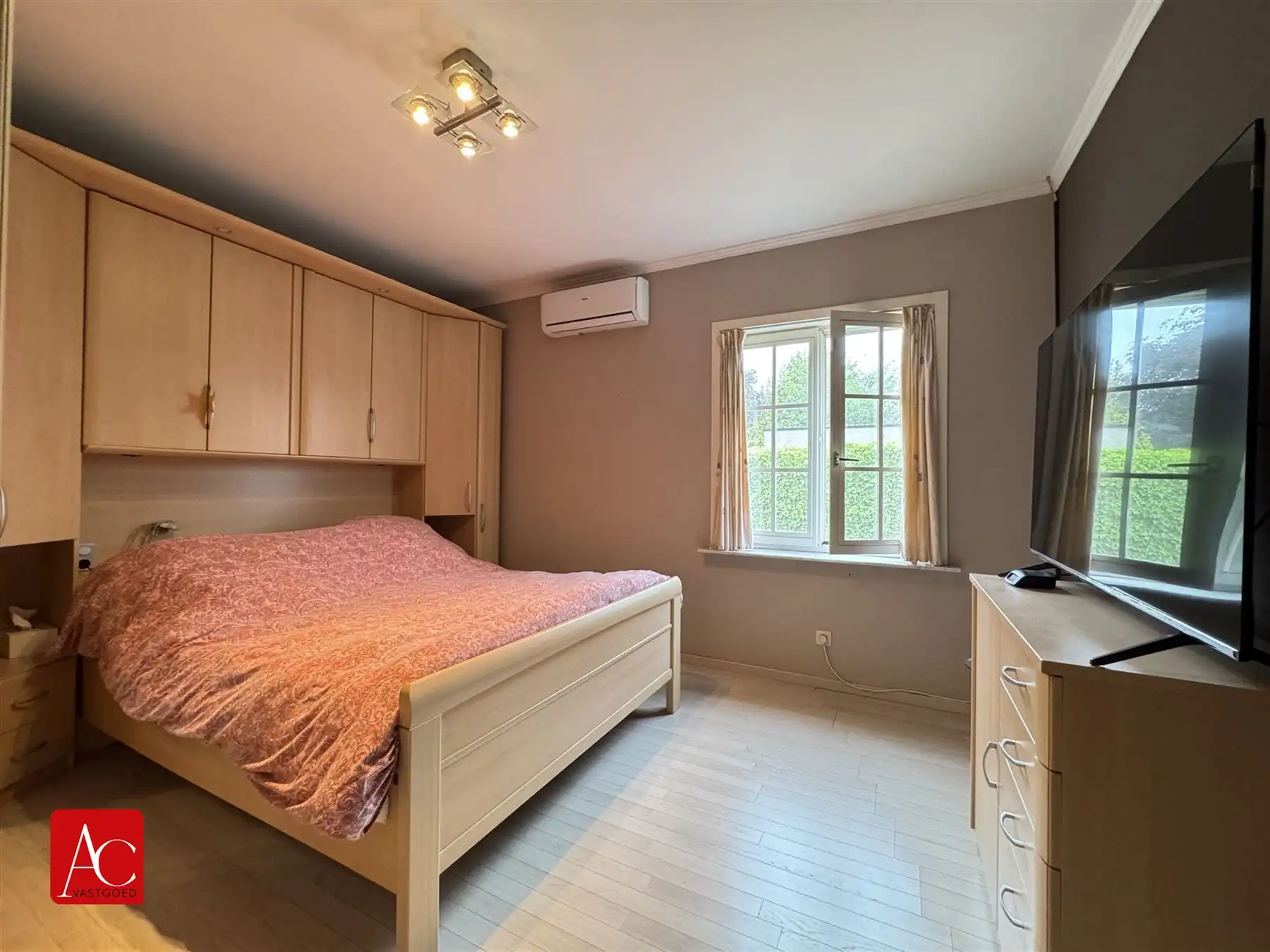Rustig gelegen bungalow met prachtig uitzicht foto 27