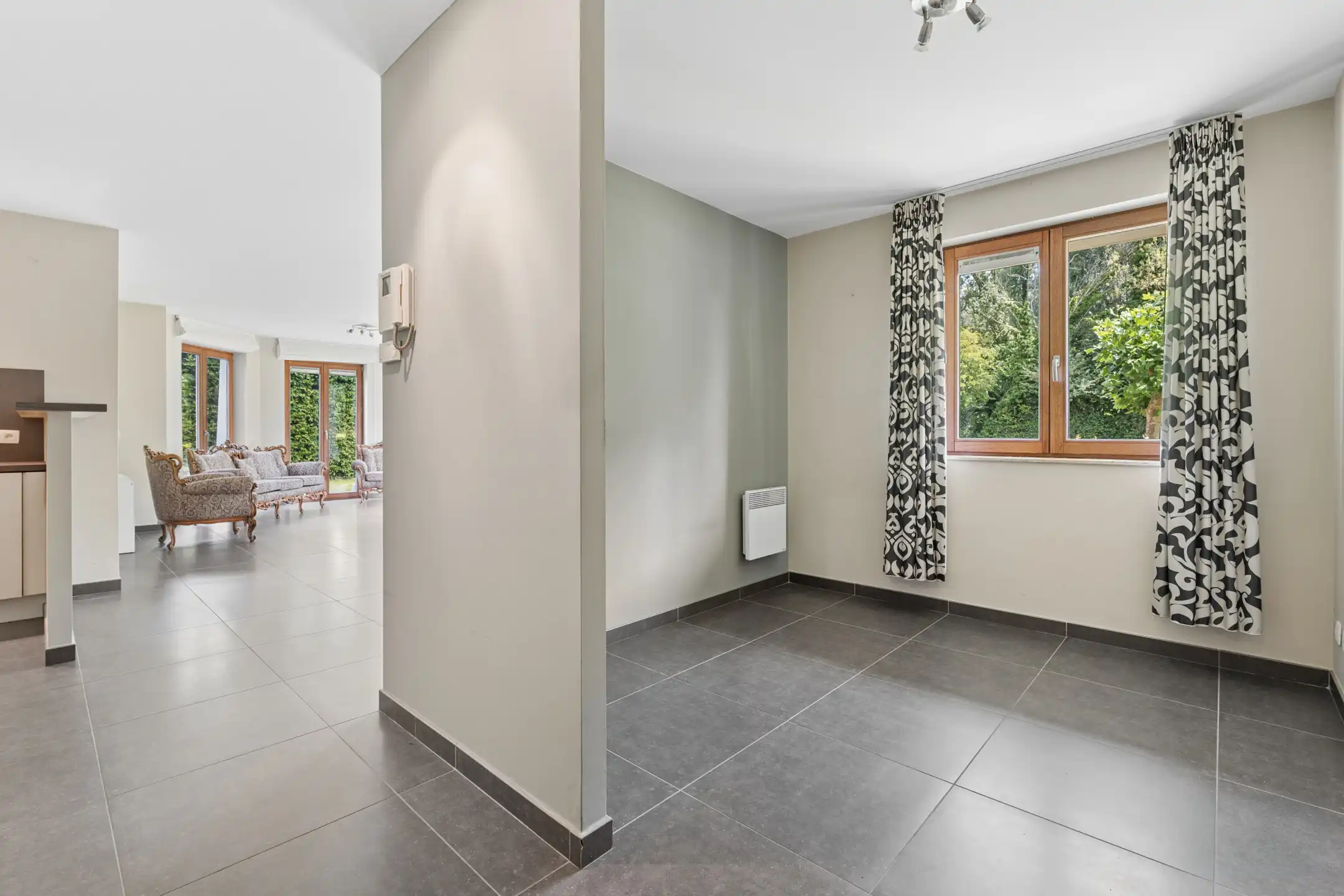 Rustig gelegen gelijkvloers appartement met 2 slaapkamers foto 18