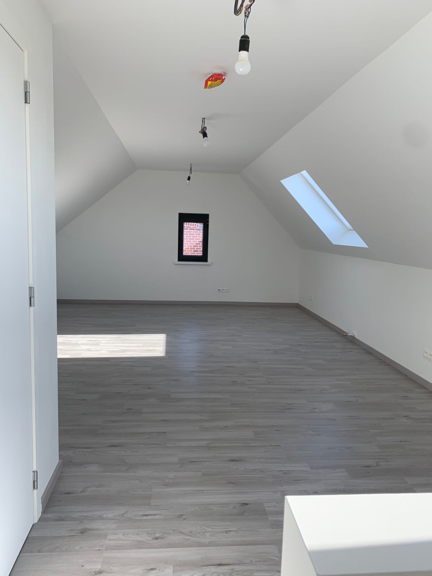 Volledig gerenoveerde halfopen bebouwing foto 19