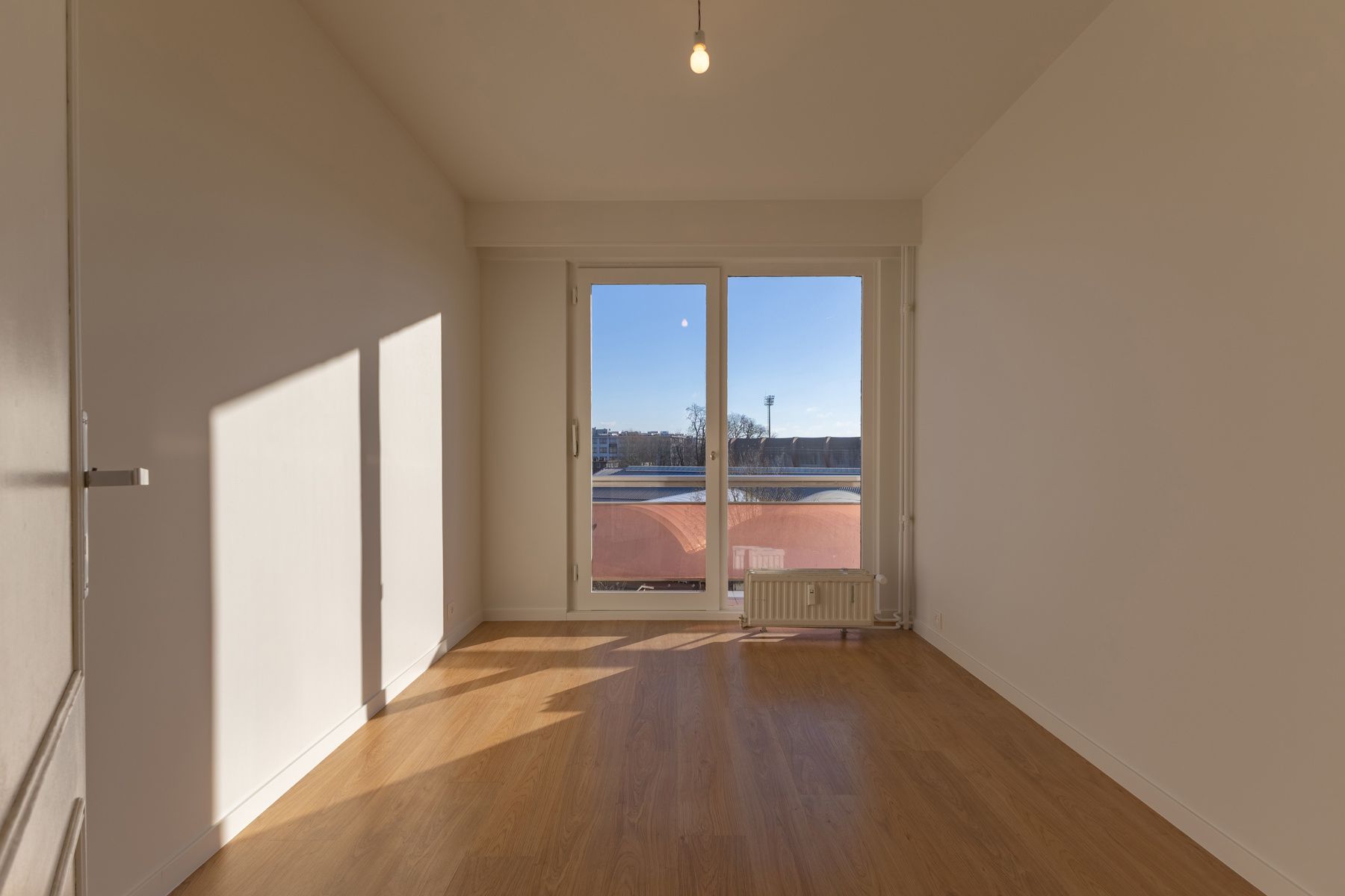 Vernieuwd appartement met 2 slaapkamers en een groot terras foto 12