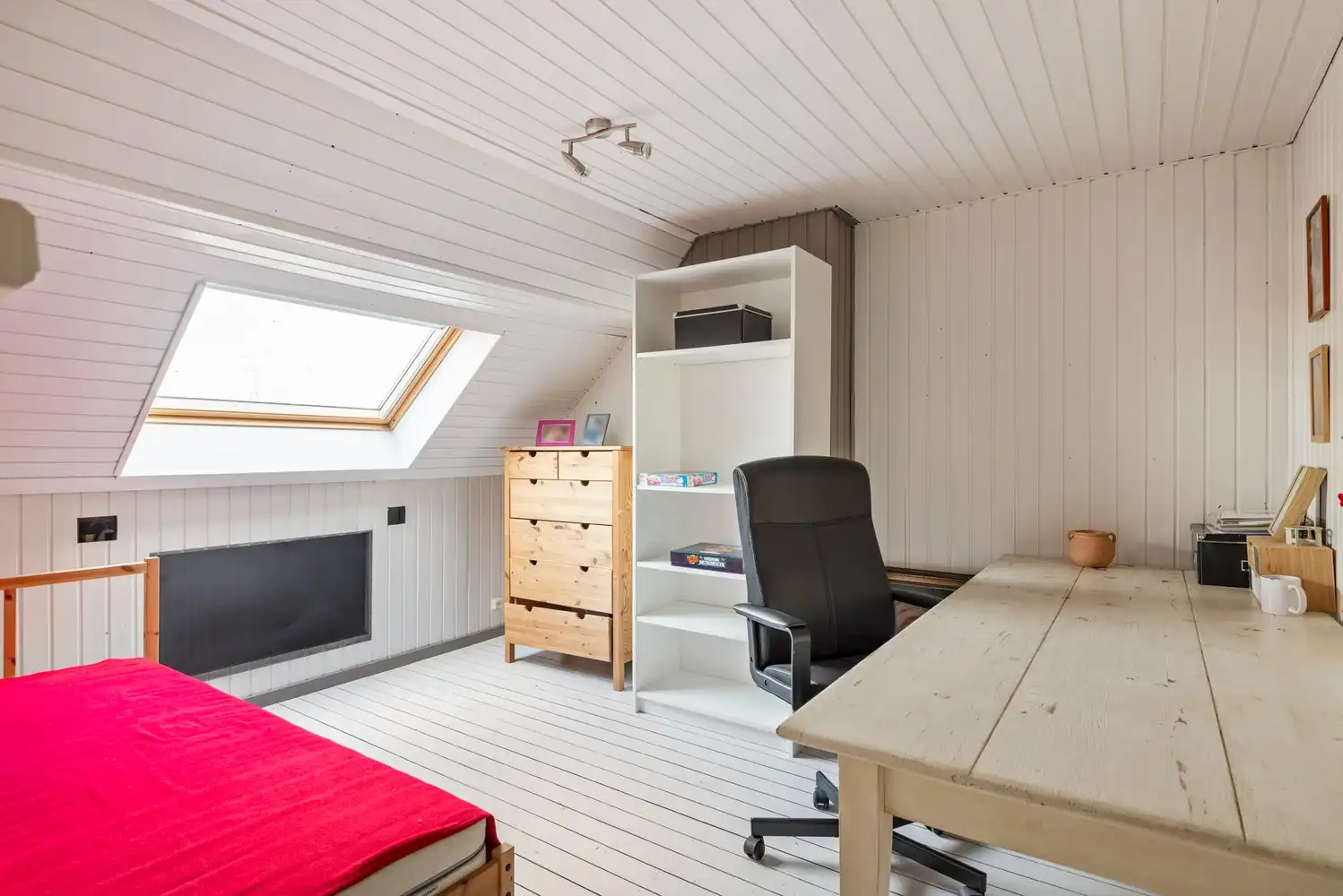 Huis met 4 slaapkamers en tuin te Hoboken! foto 14