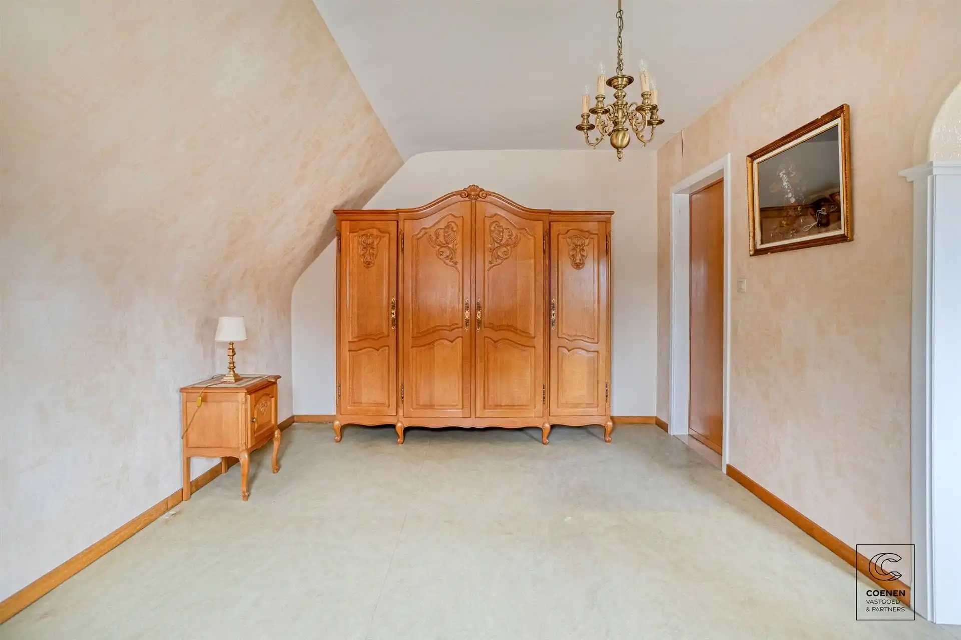 Te renoveren woning op een TOPlocatie te Schilde! foto 13