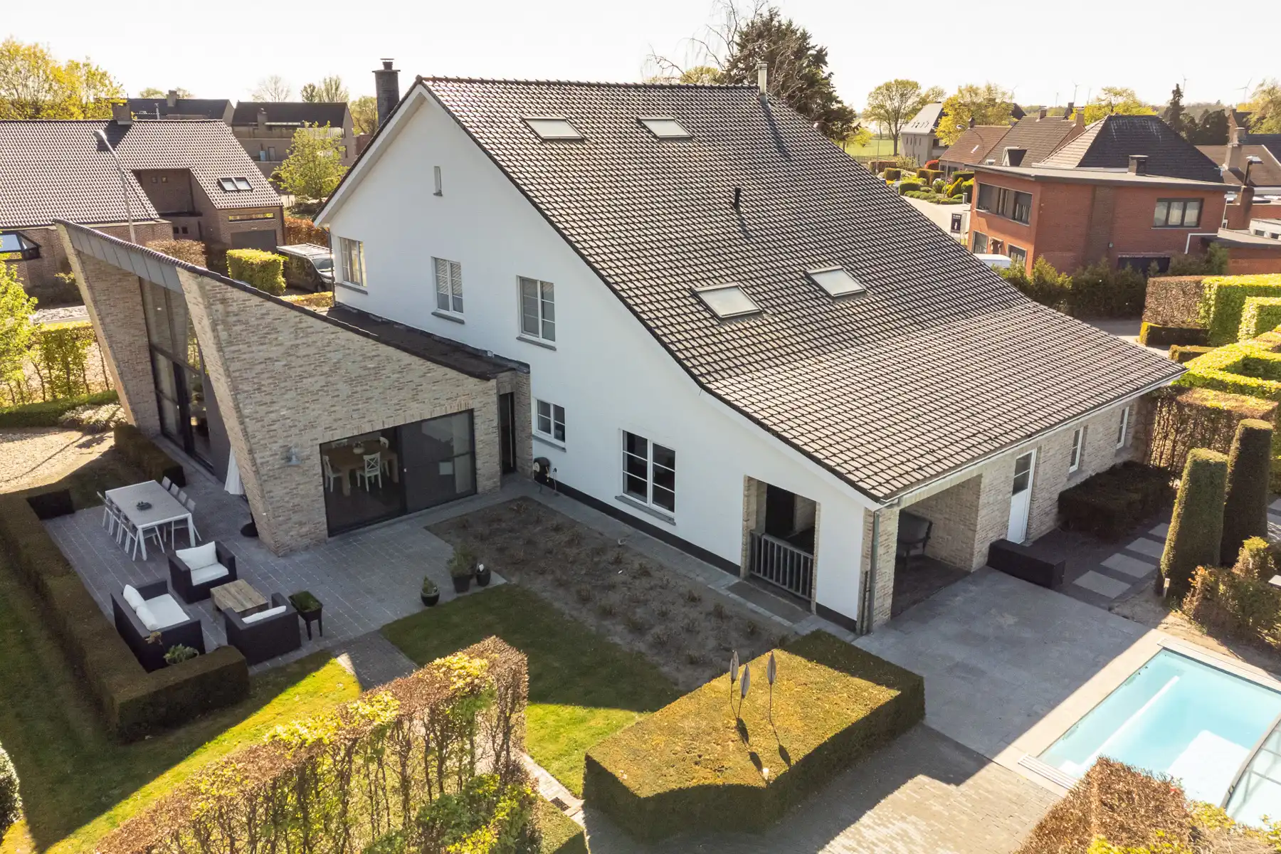 Riante, vrijstaande villa met 4 slaapkamers, zwembad en bijgebouw op een perceel van 2.680m². foto 34