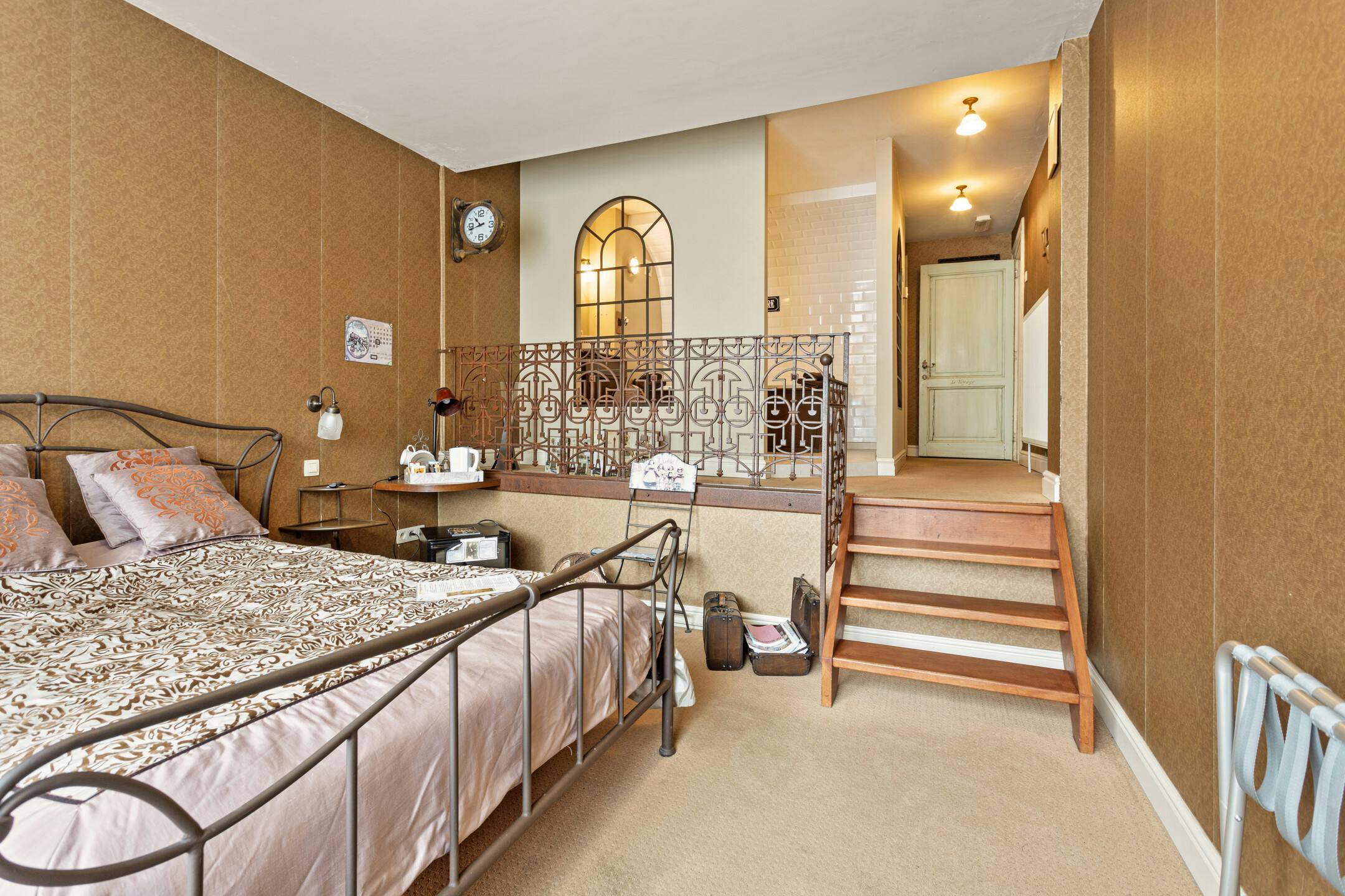 Charmant gerenoveerde B&B met woonst, winkel en handelsfonds foto 7