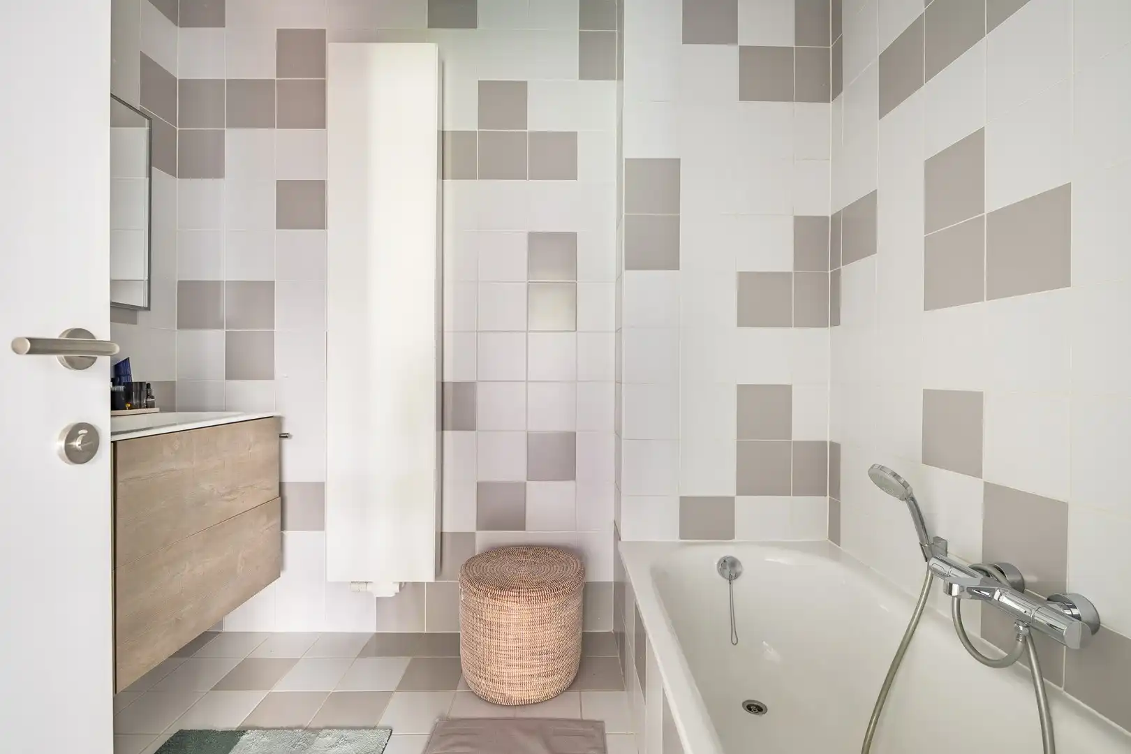 Luxueus wonen met tuin nabij Centraal Station foto 16